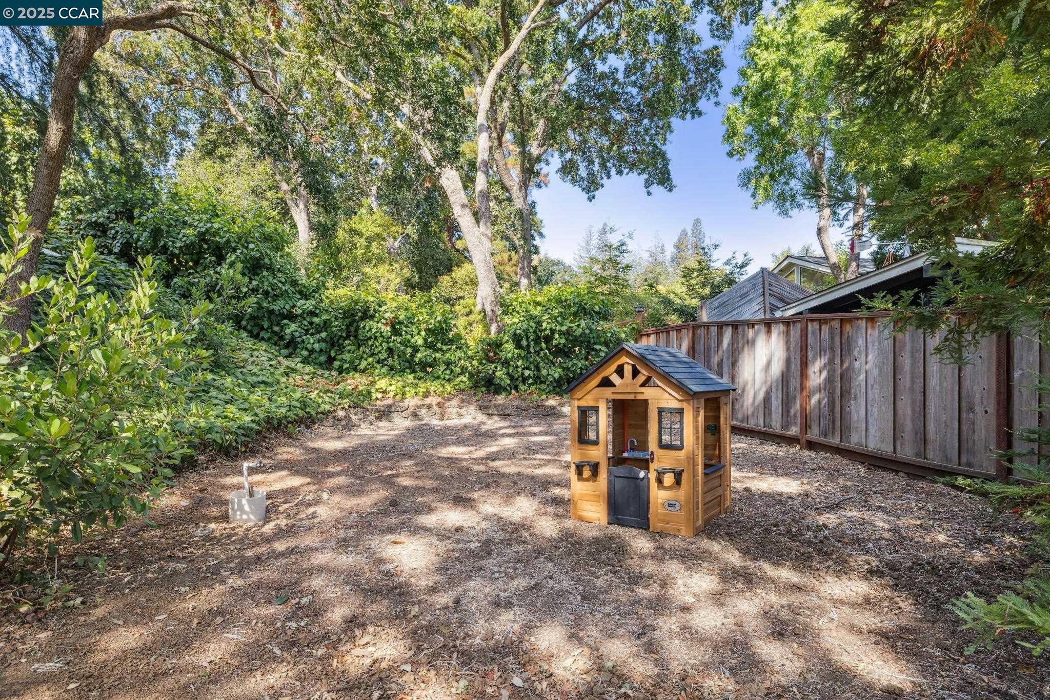 778 Hamilton Dr