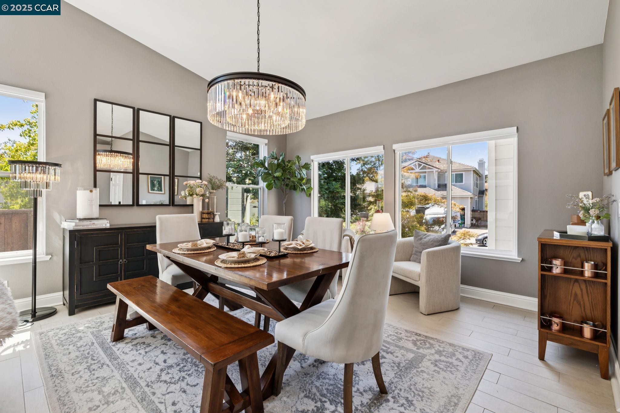 606 Old Vine Ct