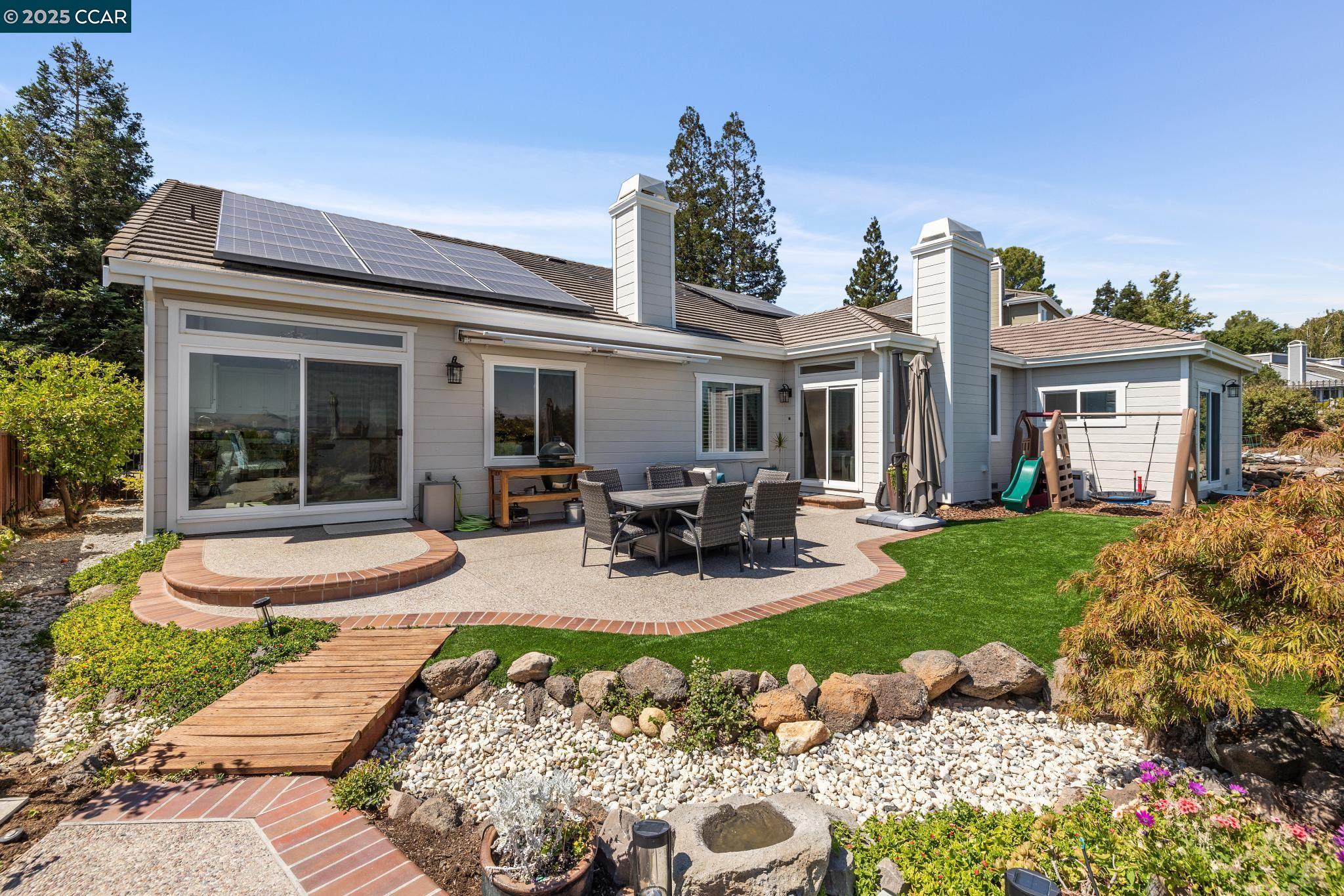 606 Old Vine Ct