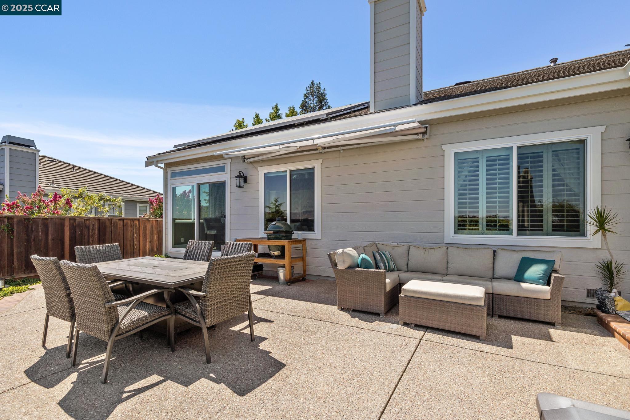606 Old Vine Ct