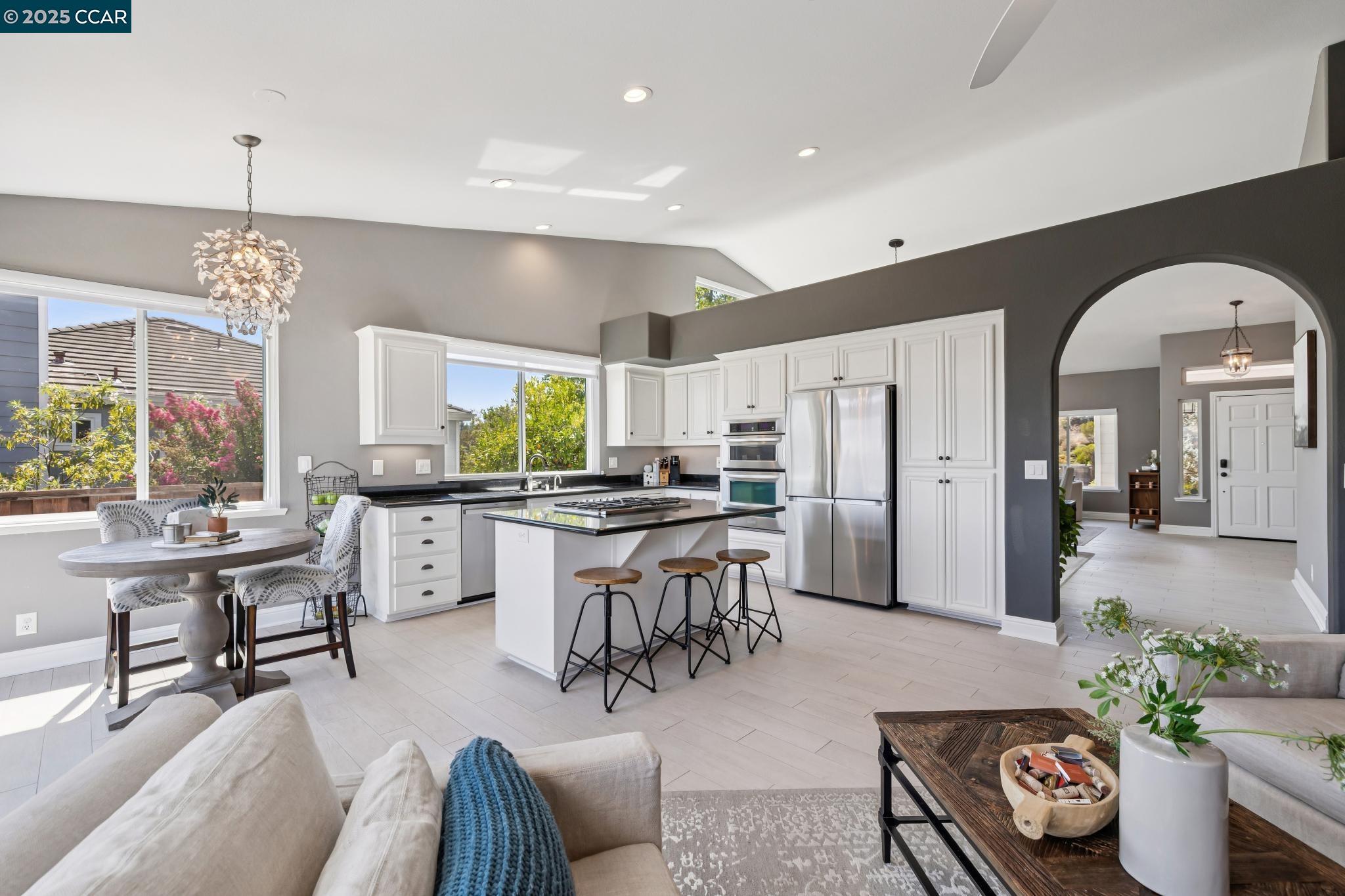 606 Old Vine Ct