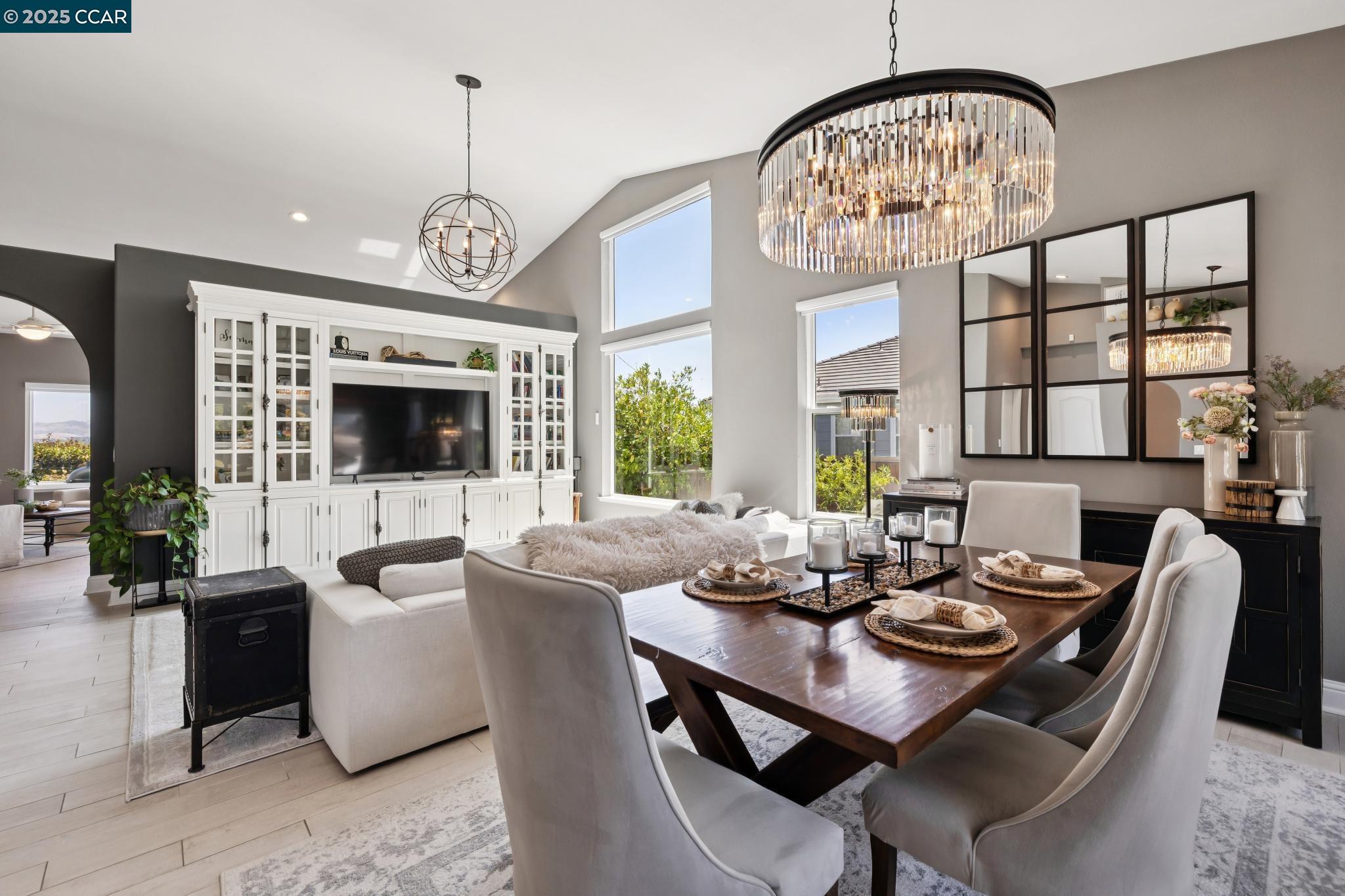 606 Old Vine Ct