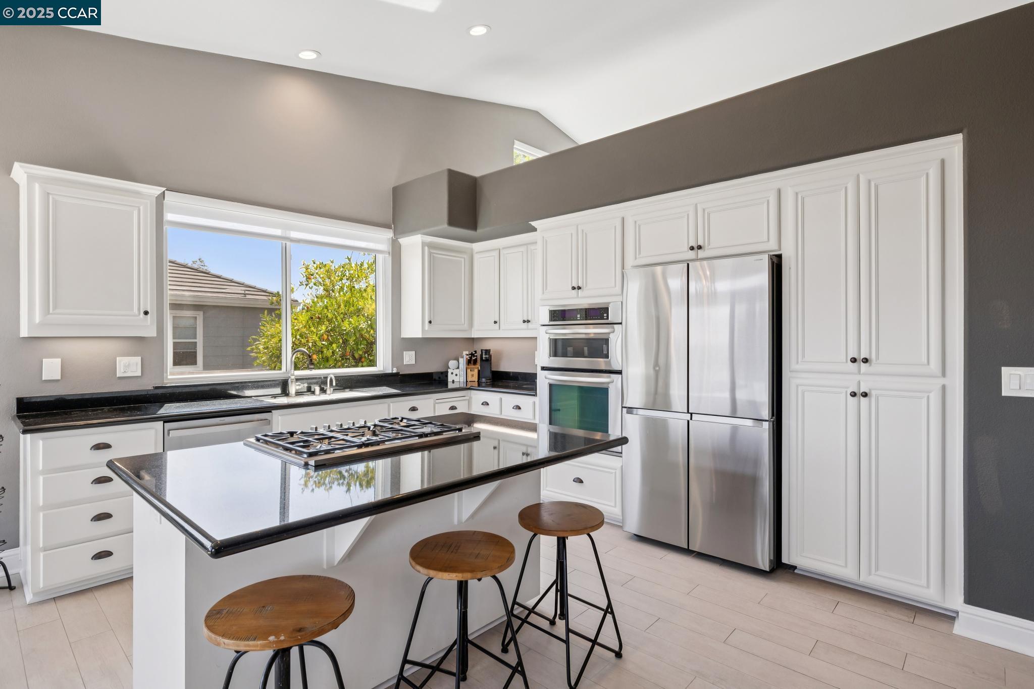 606 Old Vine Ct