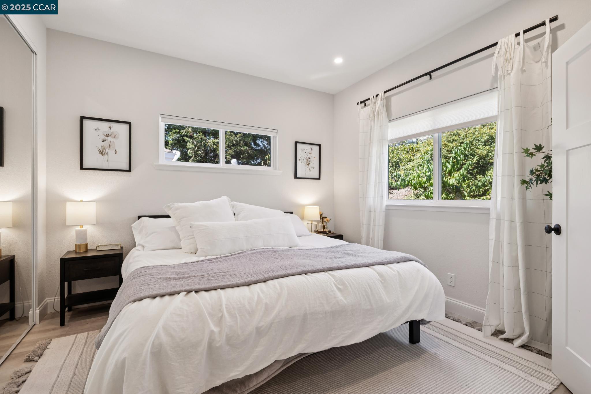 606 Old Vine Ct