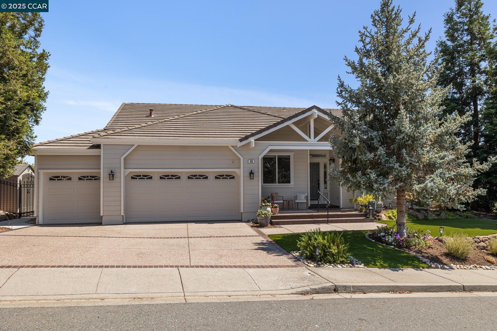 606 Old Vine Ct