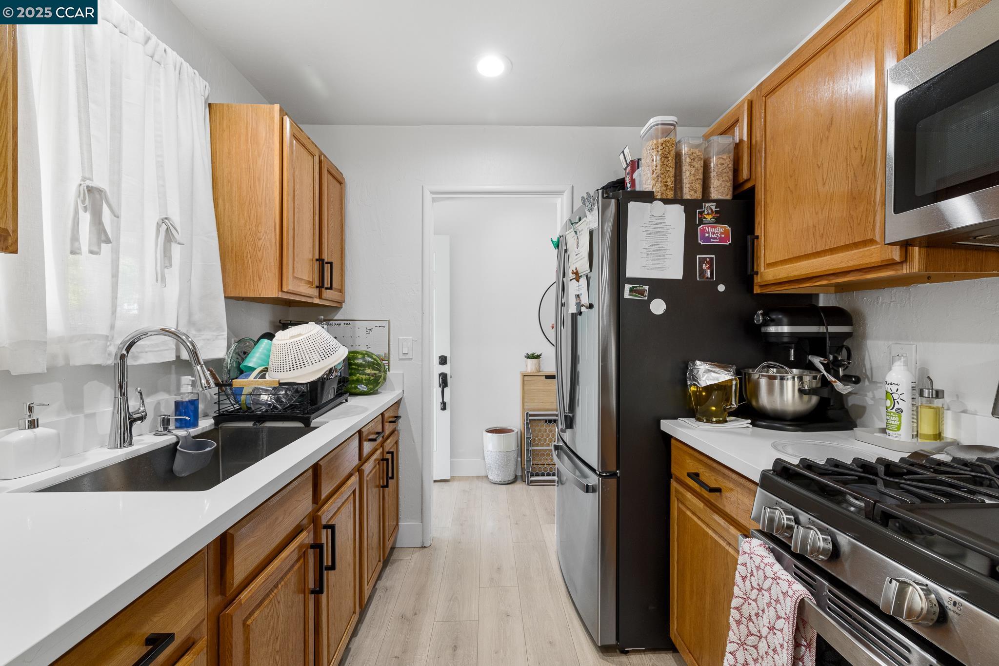 1652 Deems St.