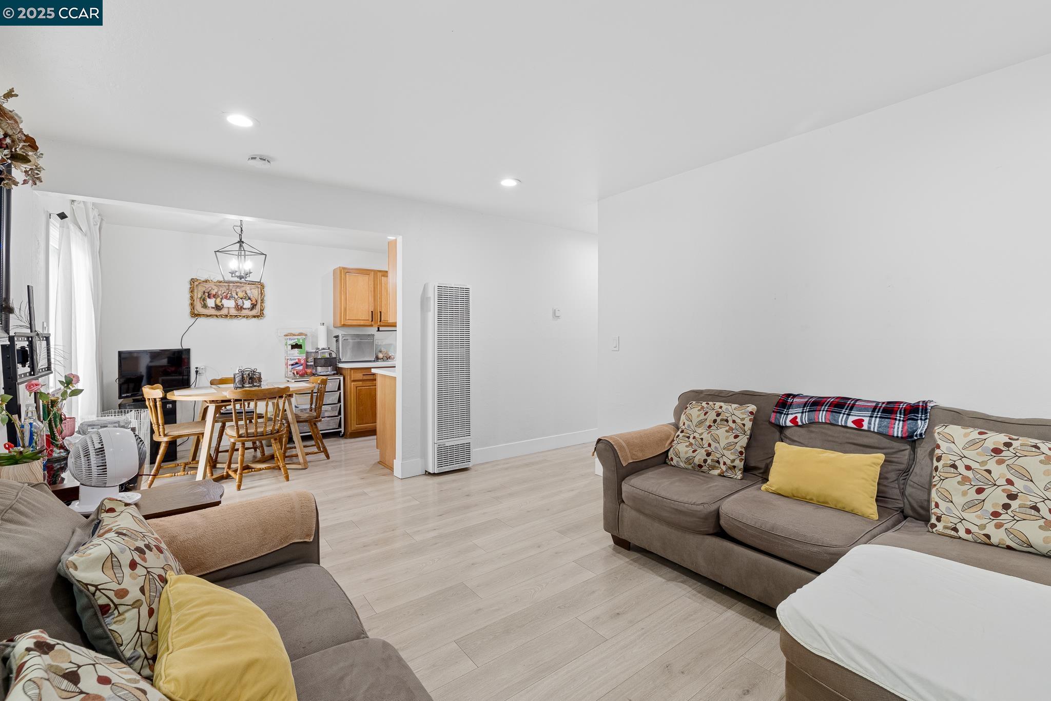 1652 Deems St.