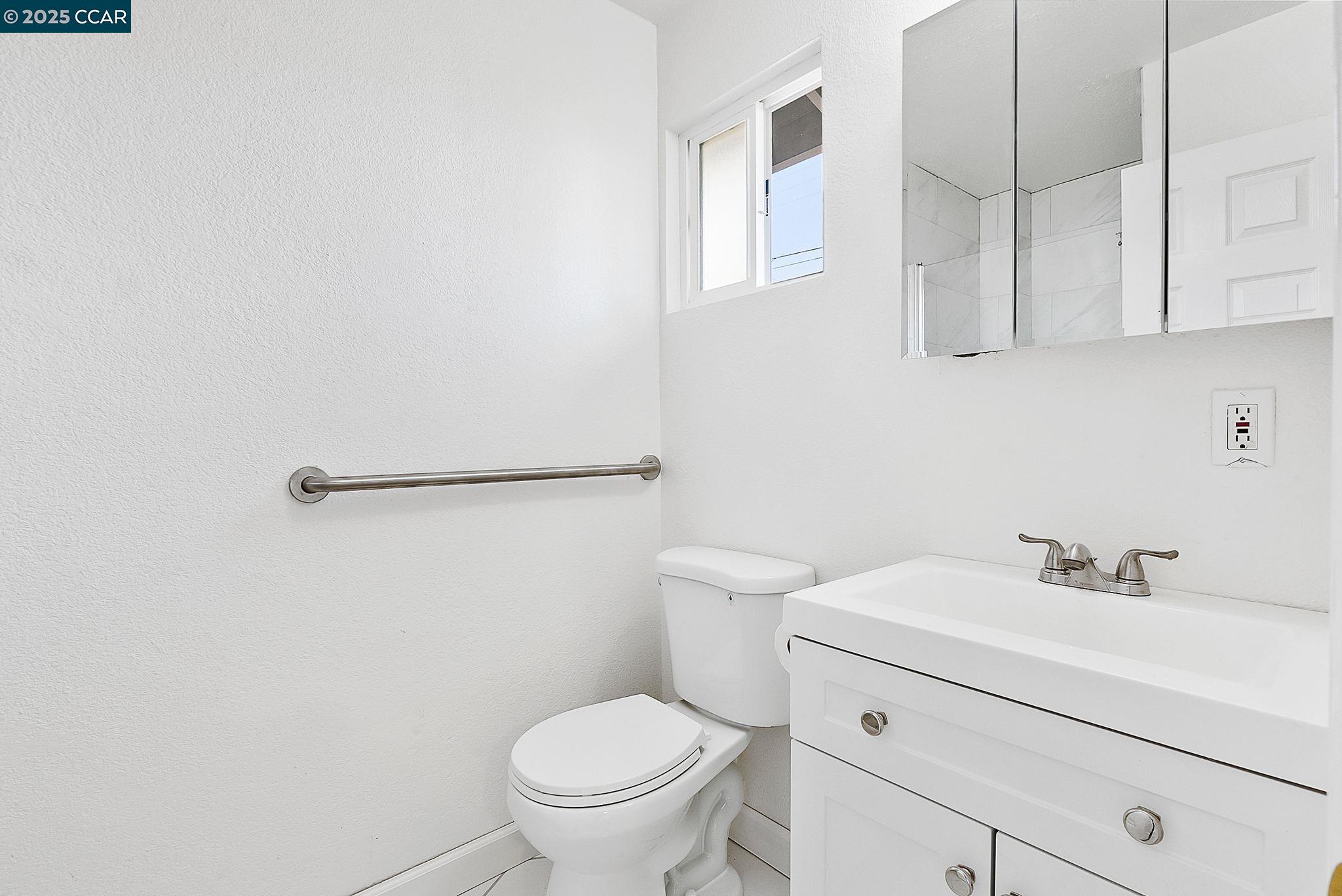 2425 Jerilynn Dr