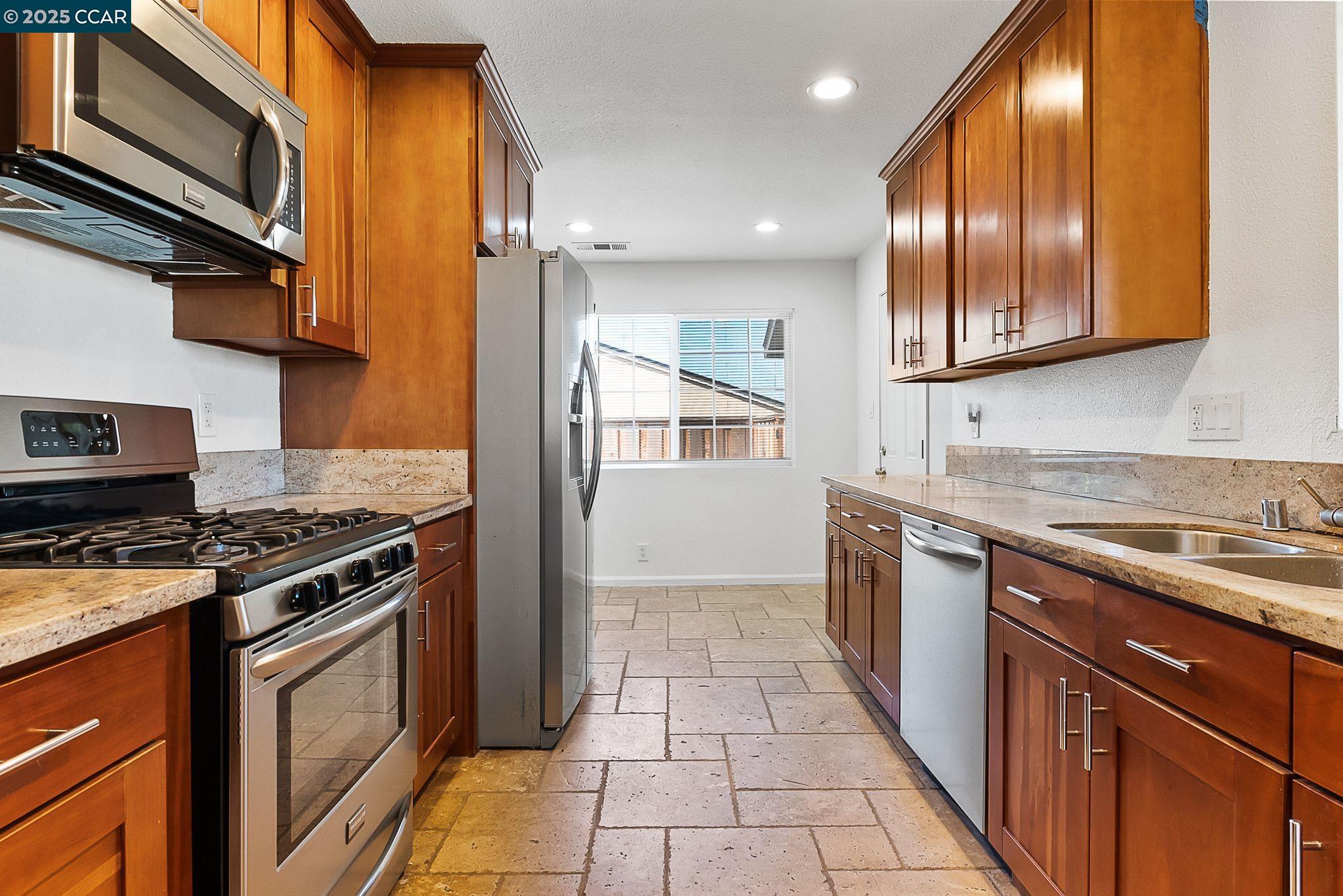 2425 Jerilynn Dr