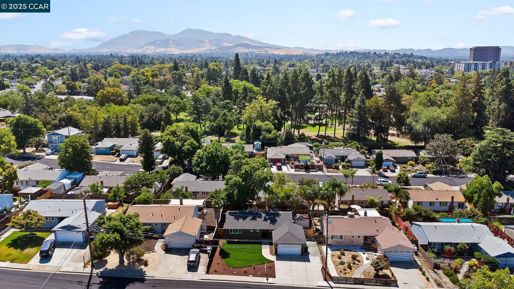 2425 Jerilynn Dr