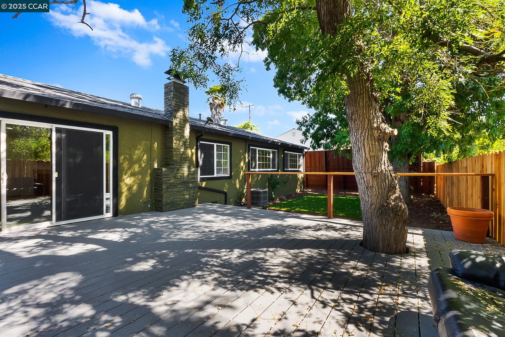 2425 Jerilynn Dr