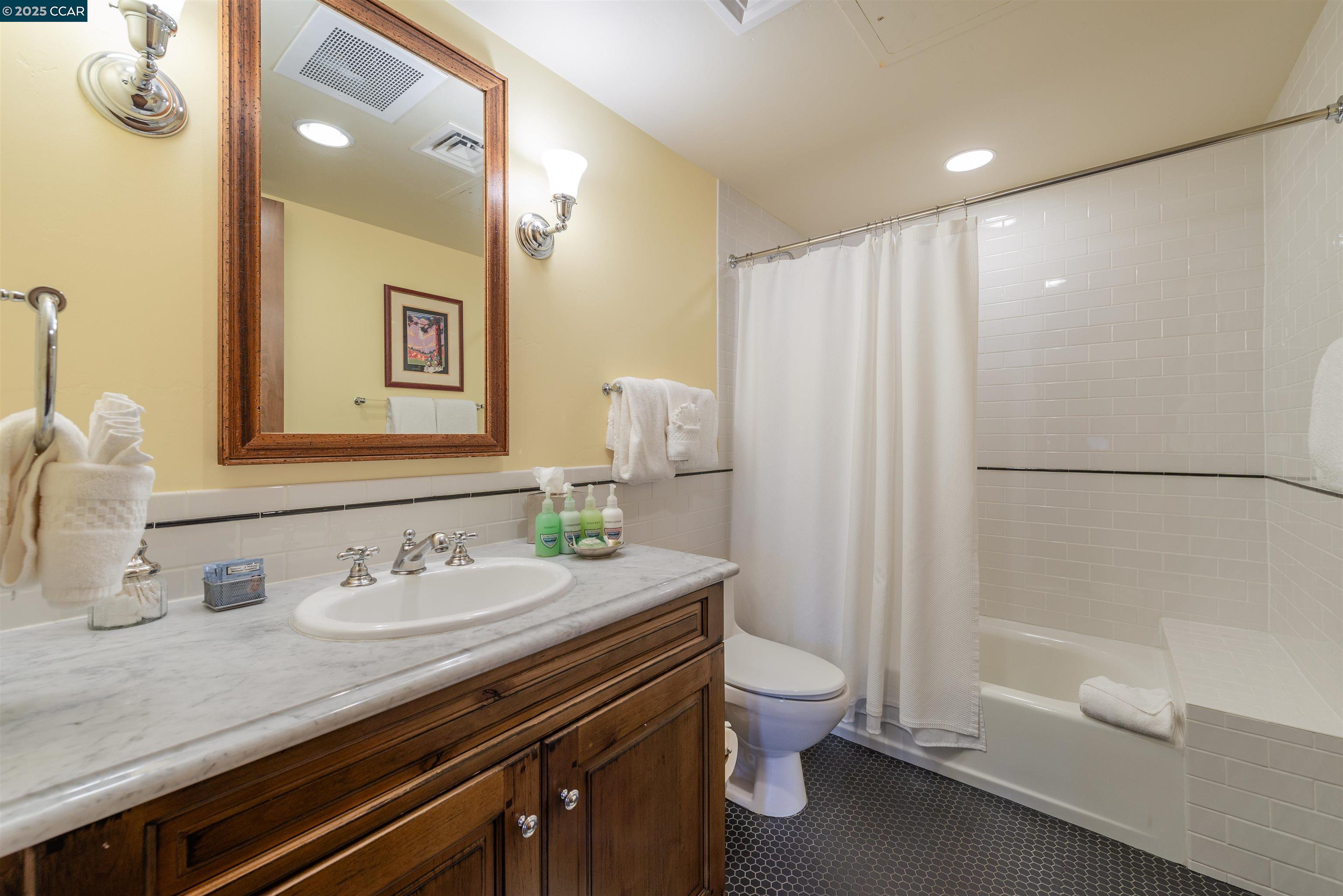 6750 North Lake Blvd # 15G