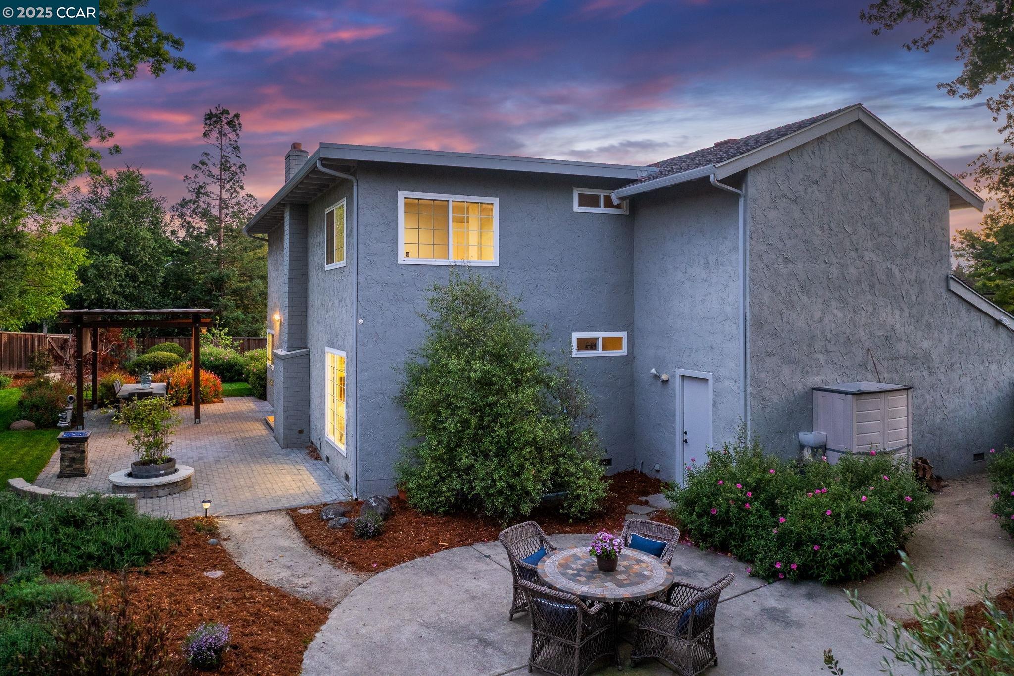 1092 Hillendale Ct