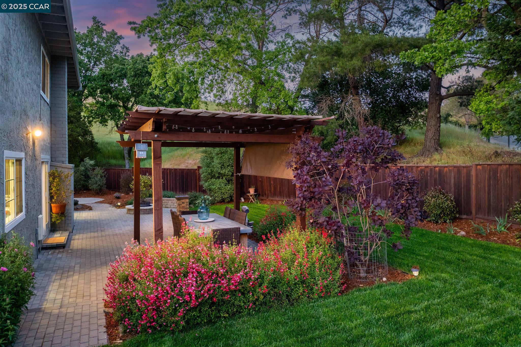 1092 Hillendale Ct