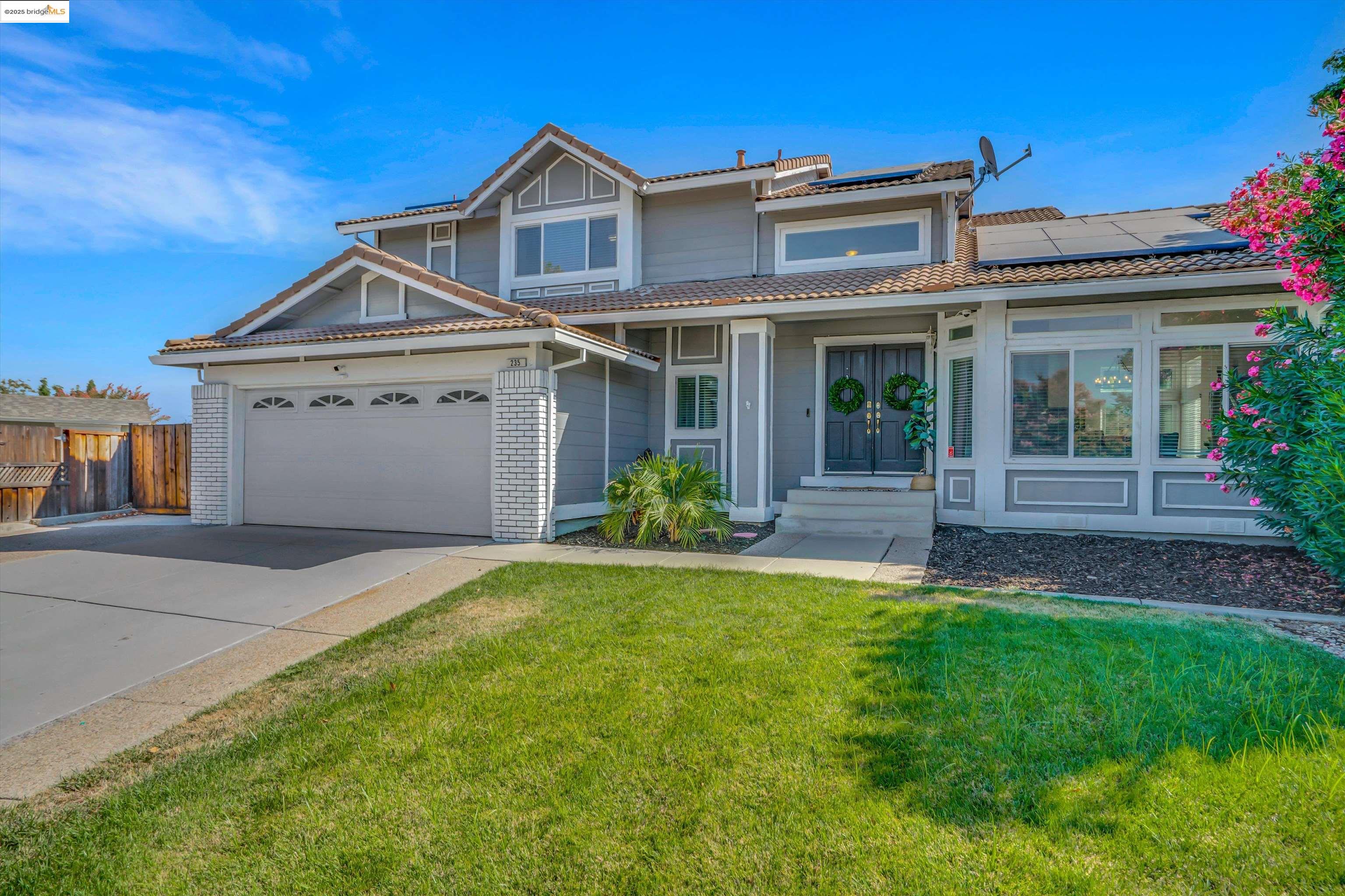 235 Pecan Pl