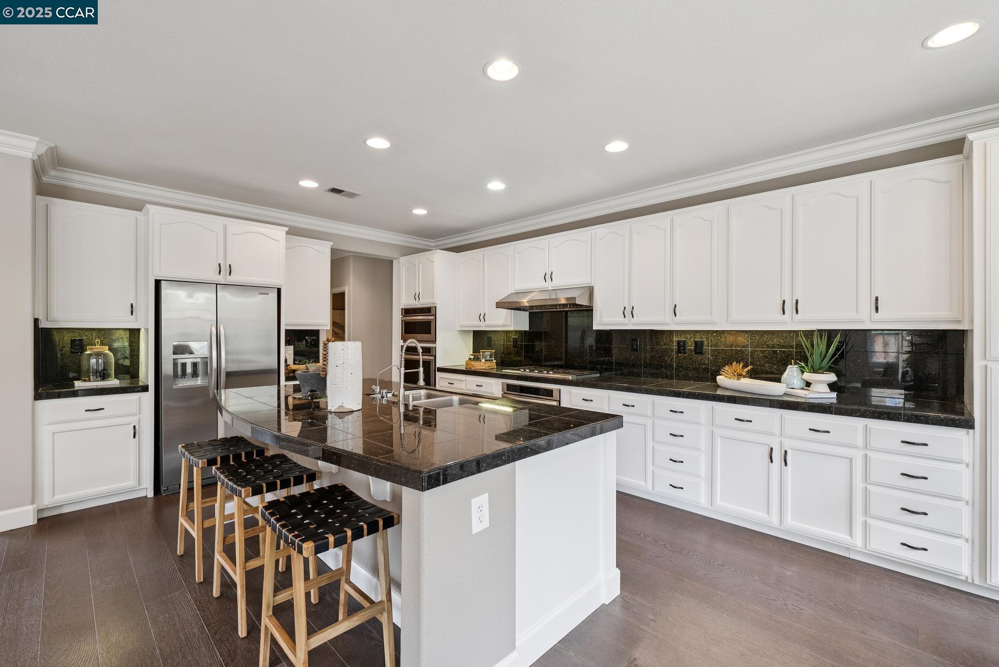 5269 S Montecito Dr