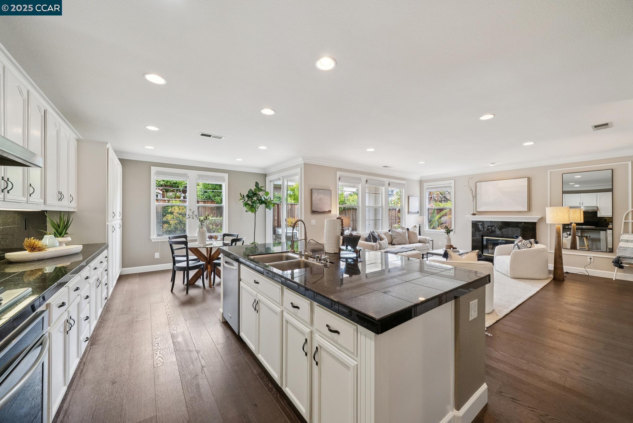 5269 S Montecito Dr