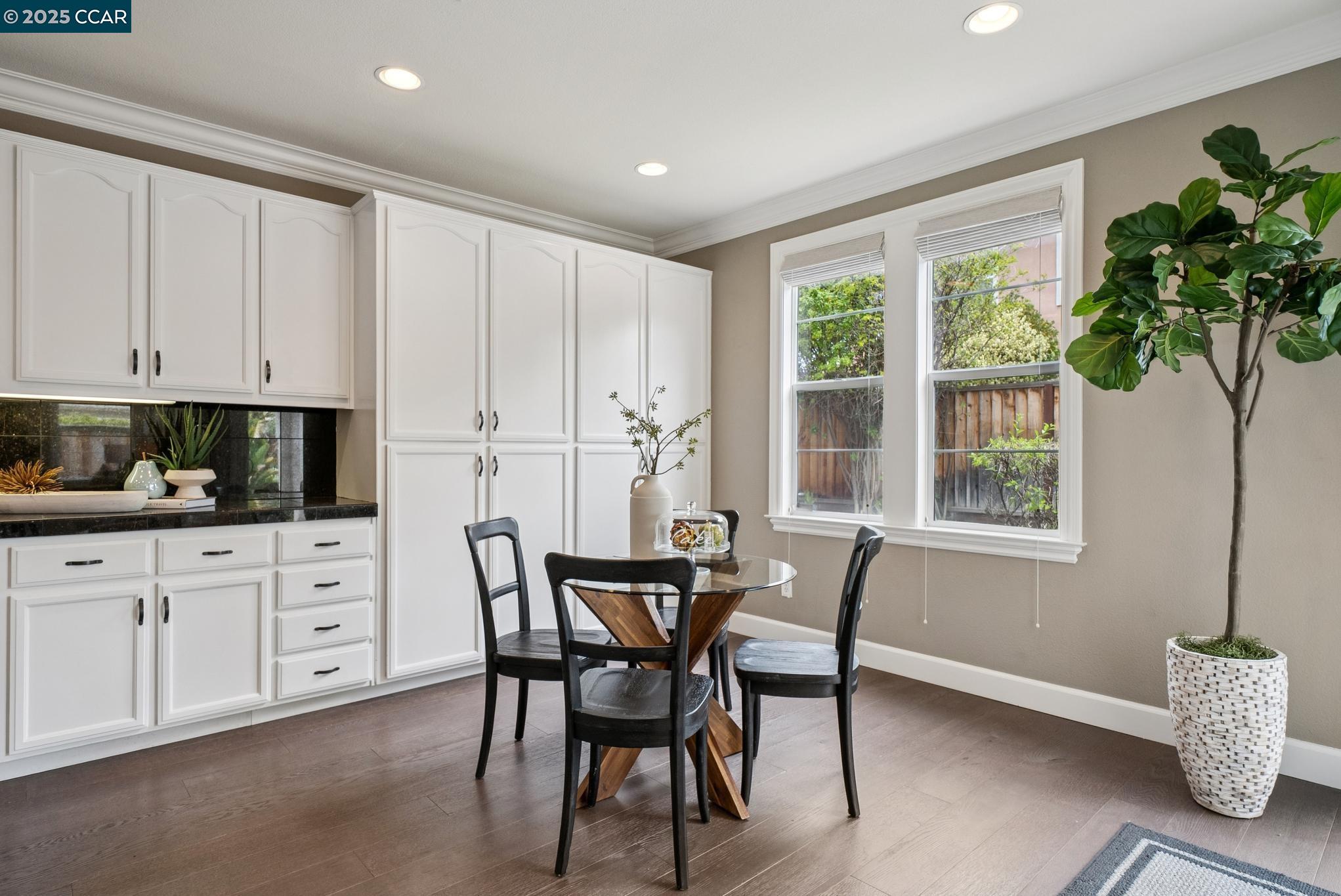 5269 S Montecito Dr