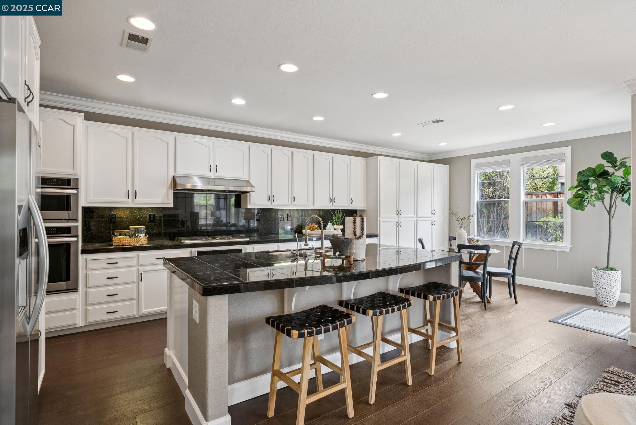 5269 S Montecito Dr