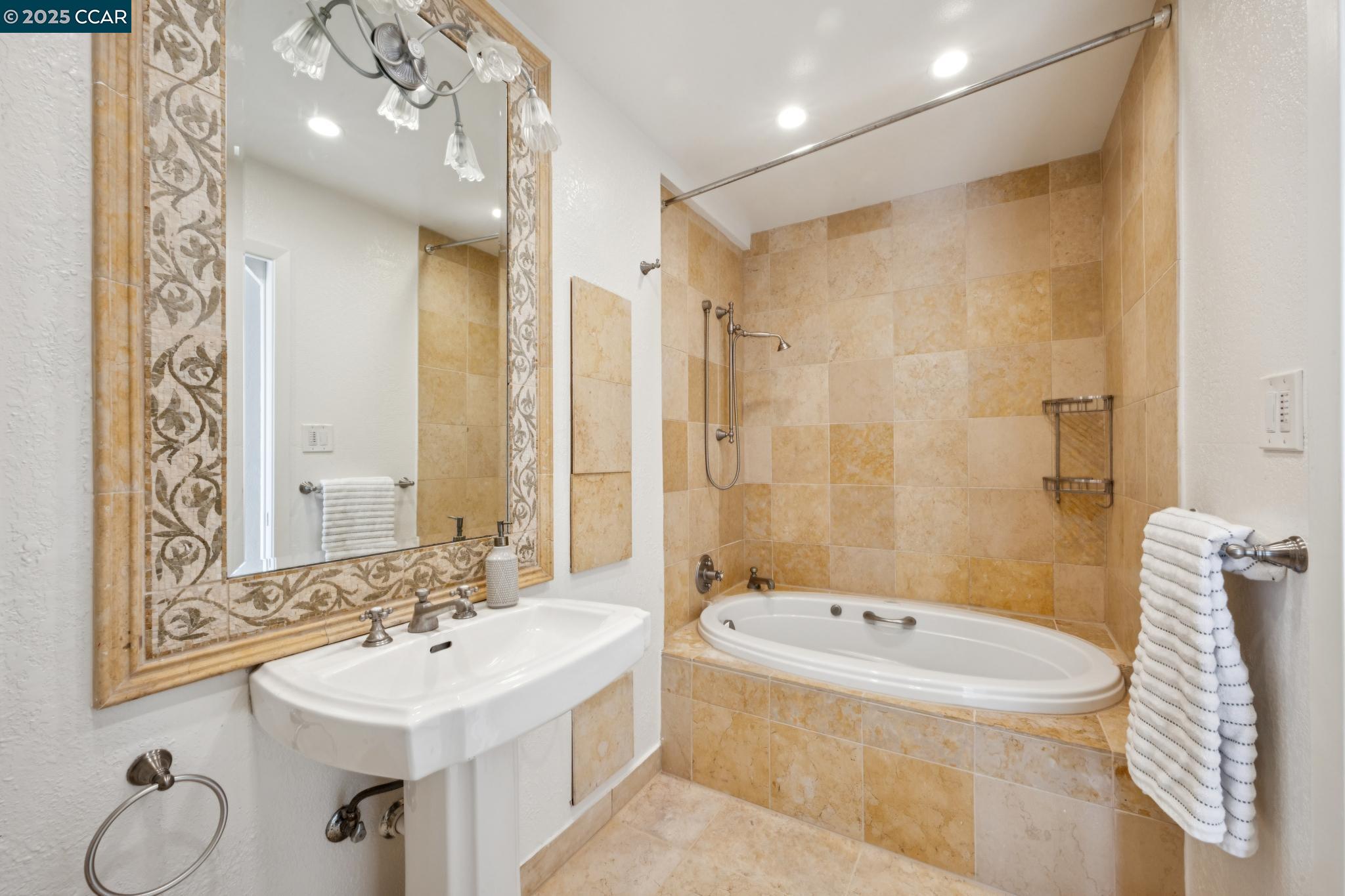 12 La Cresta Rd