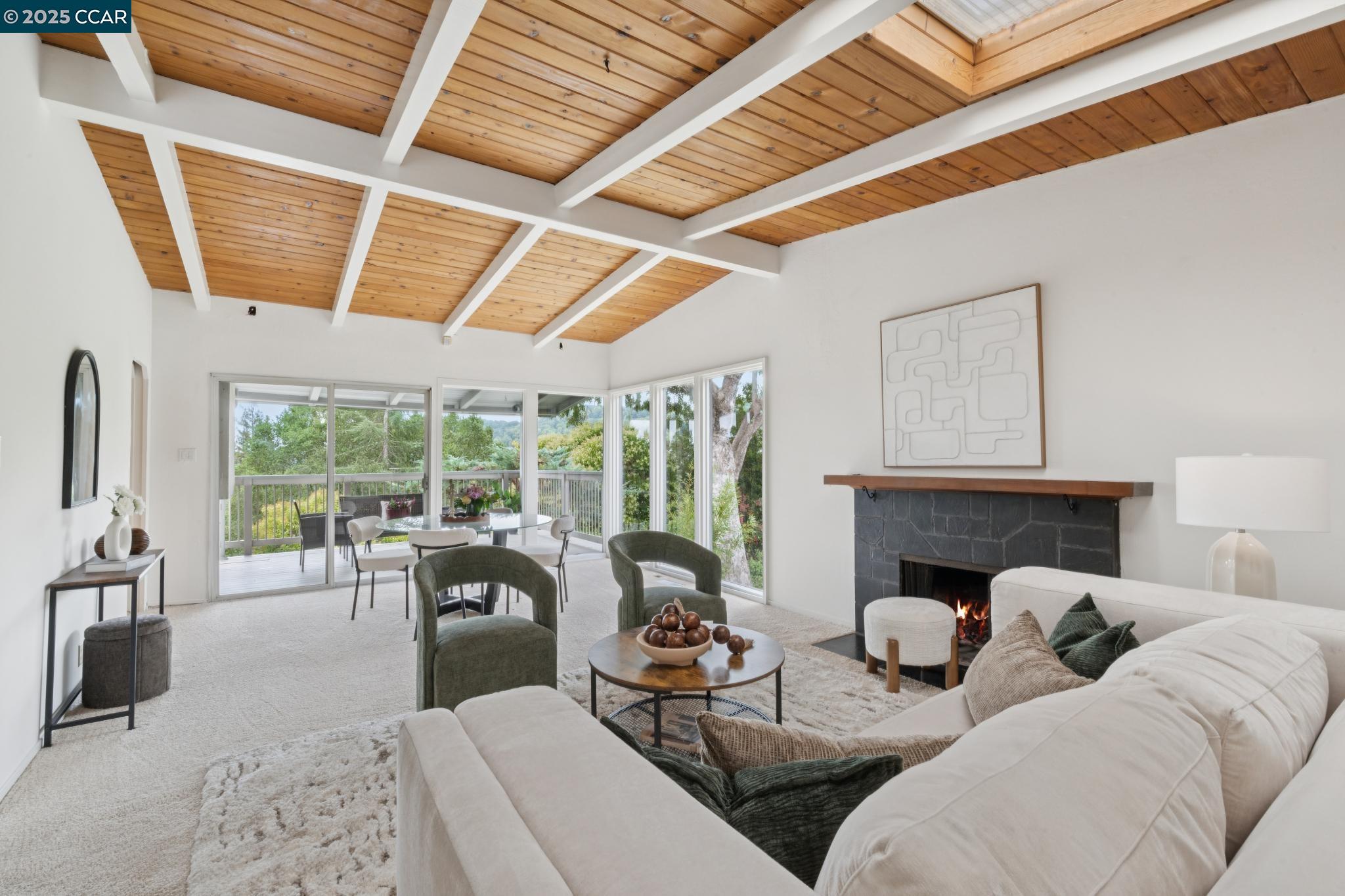 12 La Cresta Rd