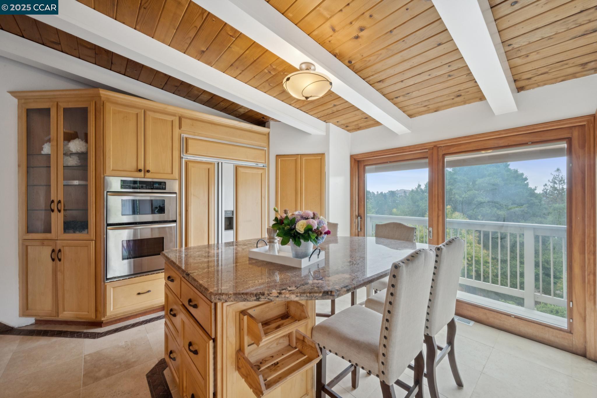 12 La Cresta Rd