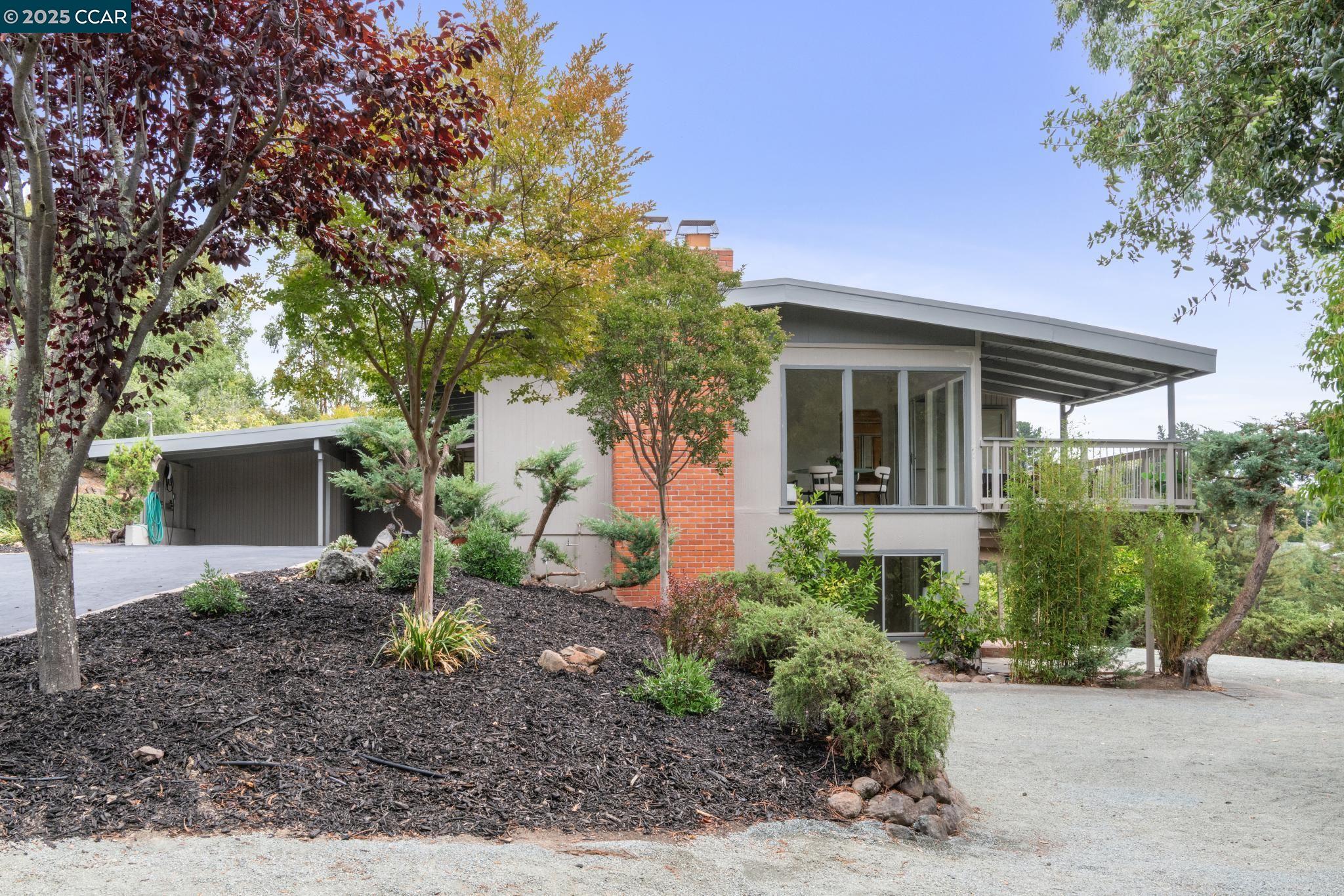 12 La Cresta Rd