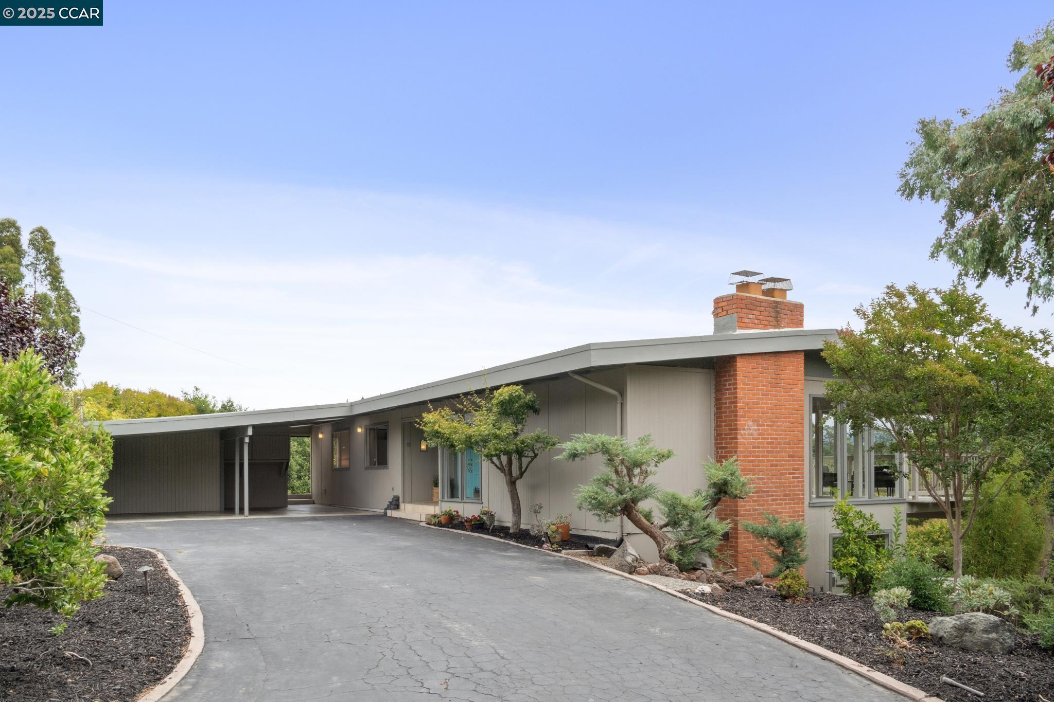12 La Cresta Rd