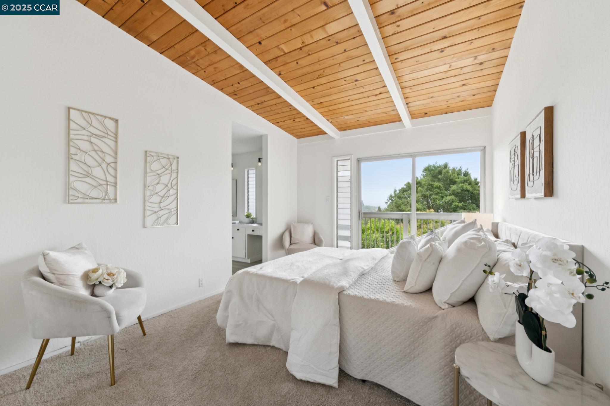 12 La Cresta Rd
