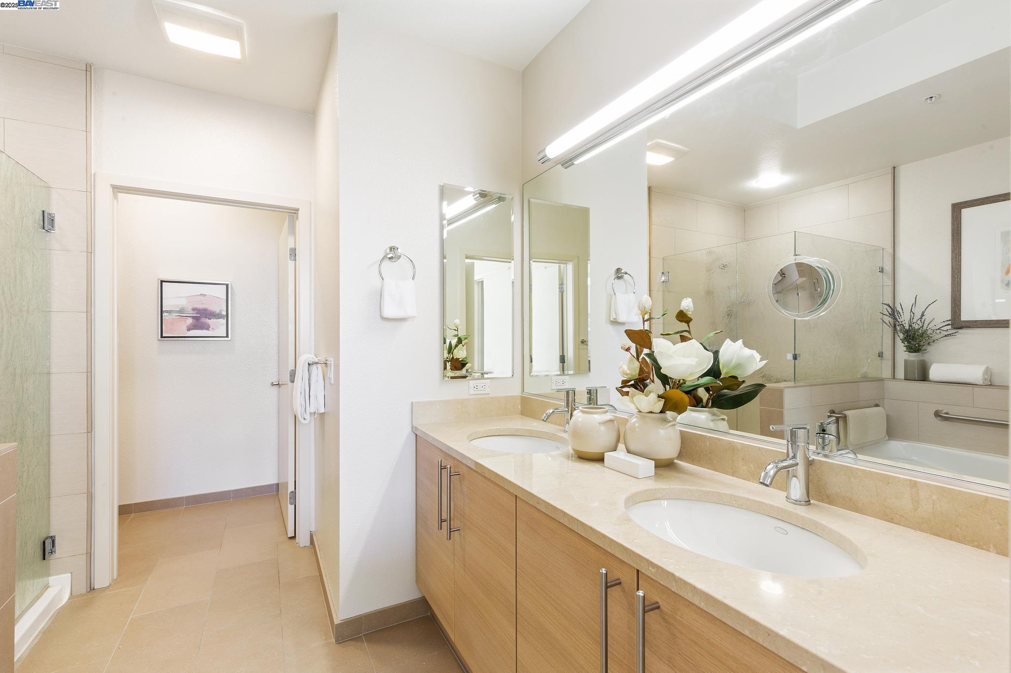 1655 N California Blvd # 422