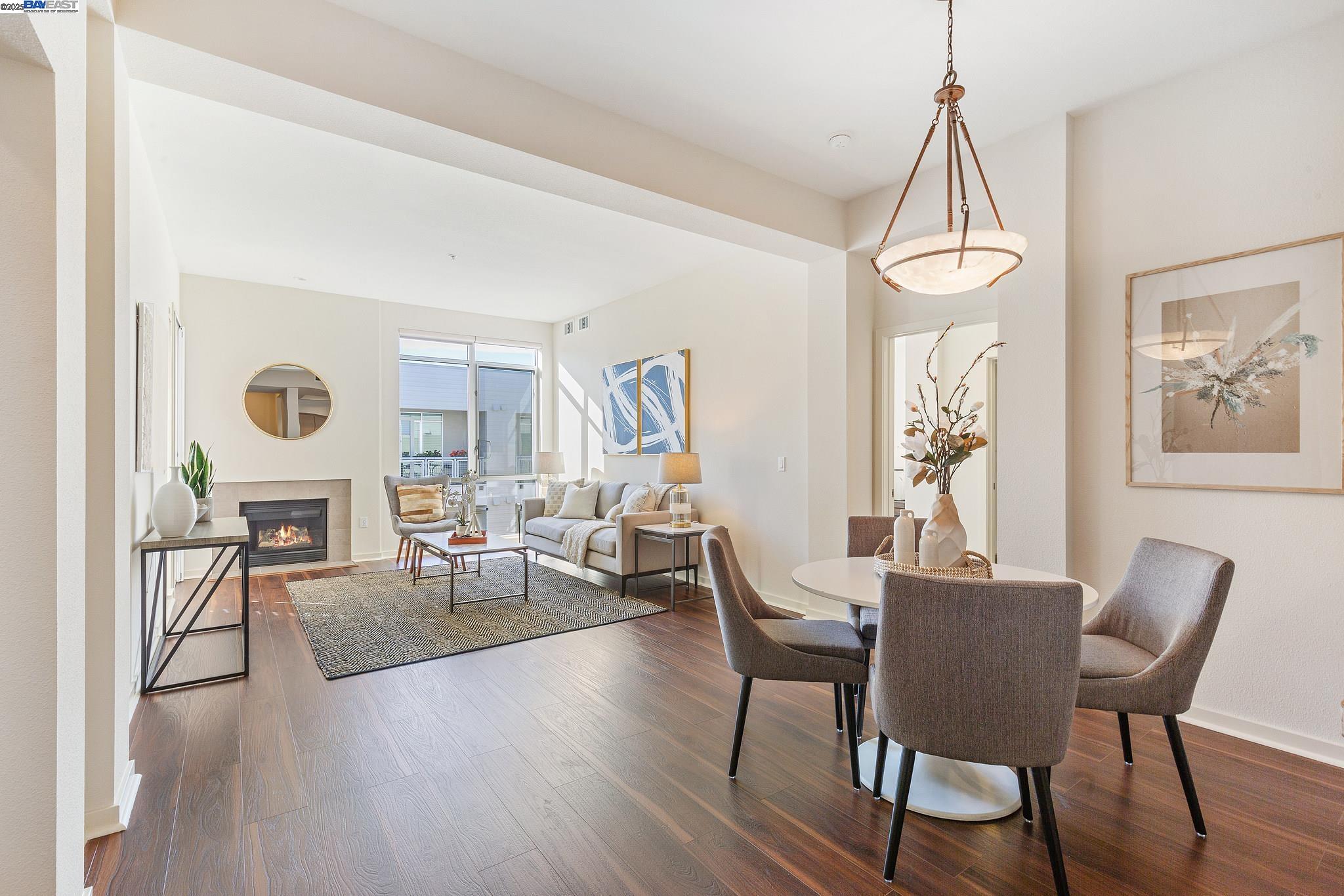 1655 N California Blvd # 422