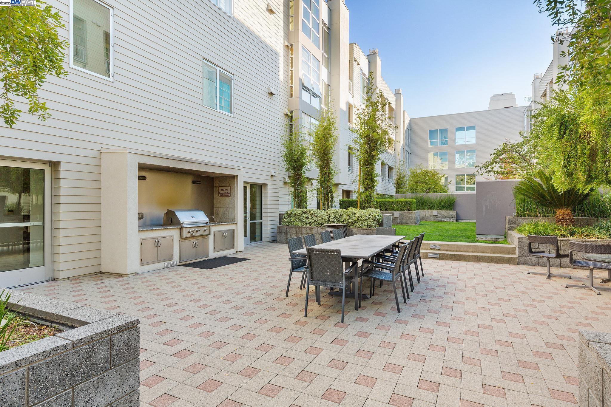 1655 N California Blvd # 422