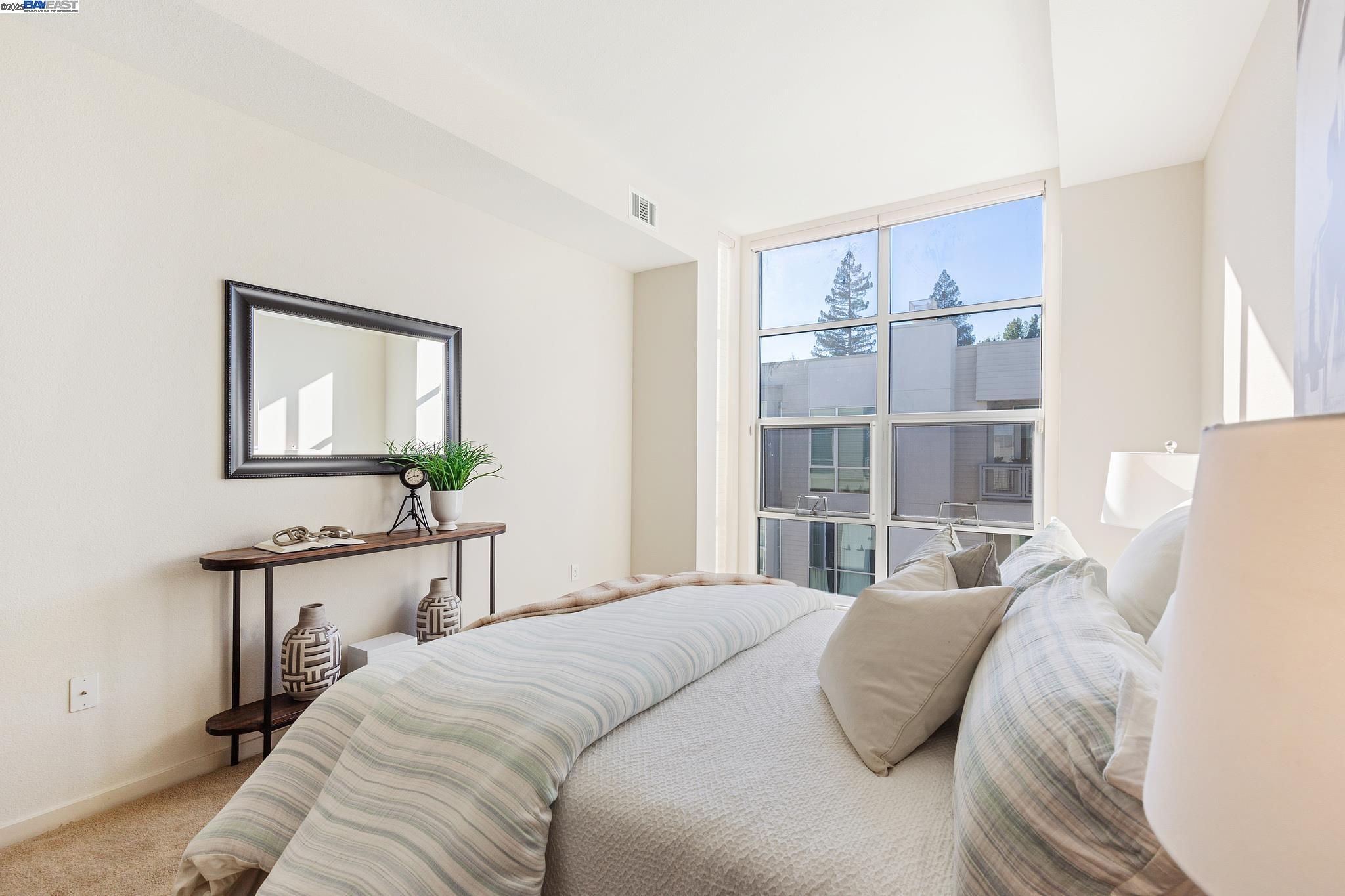 1655 N California Blvd # 422