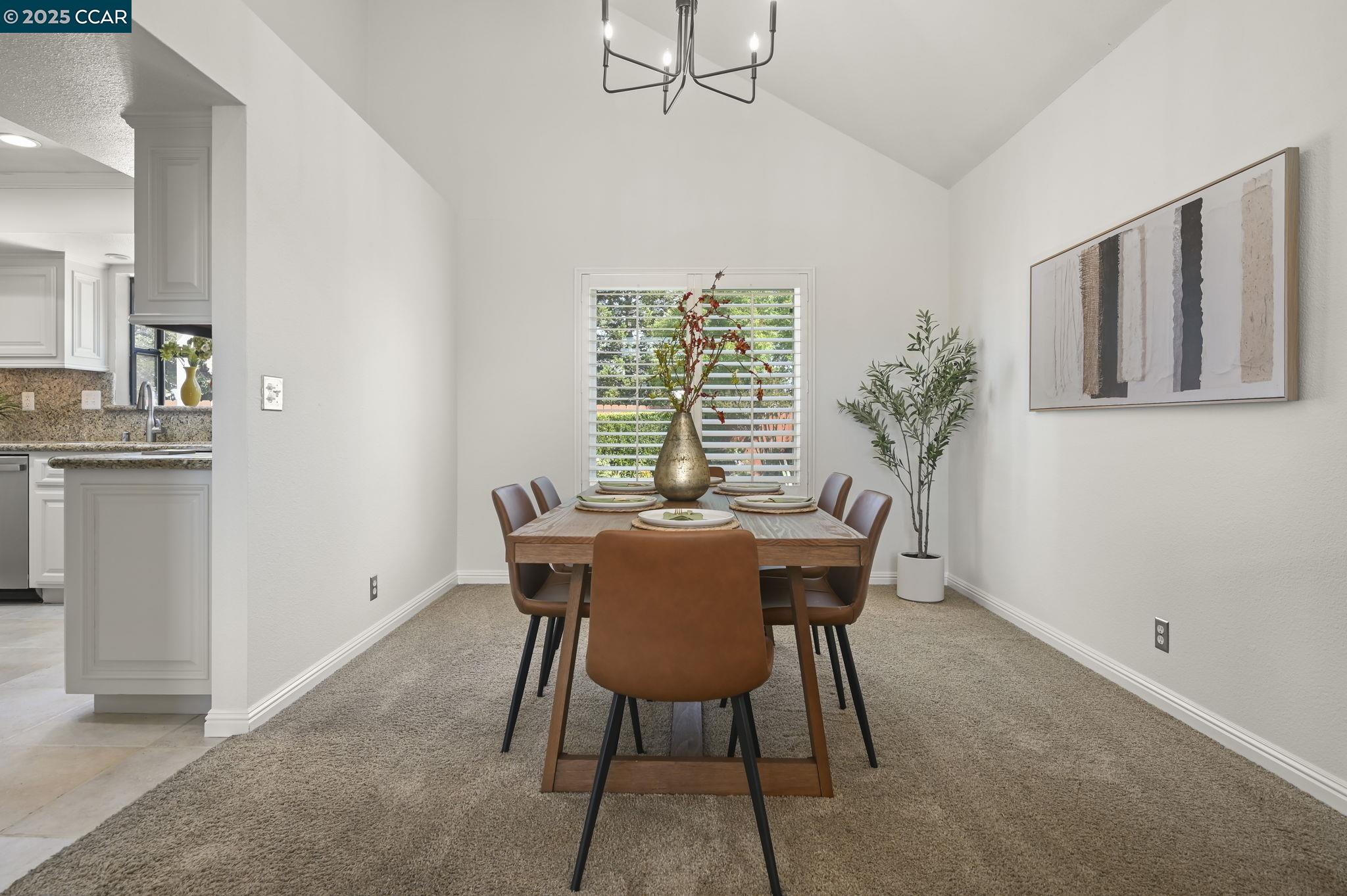 409 Agate Ct