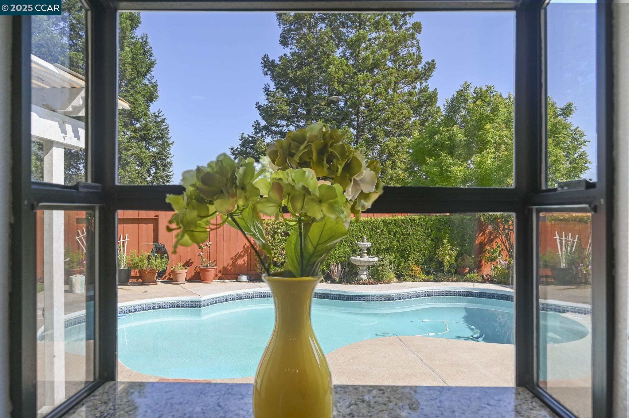 409 Agate Ct