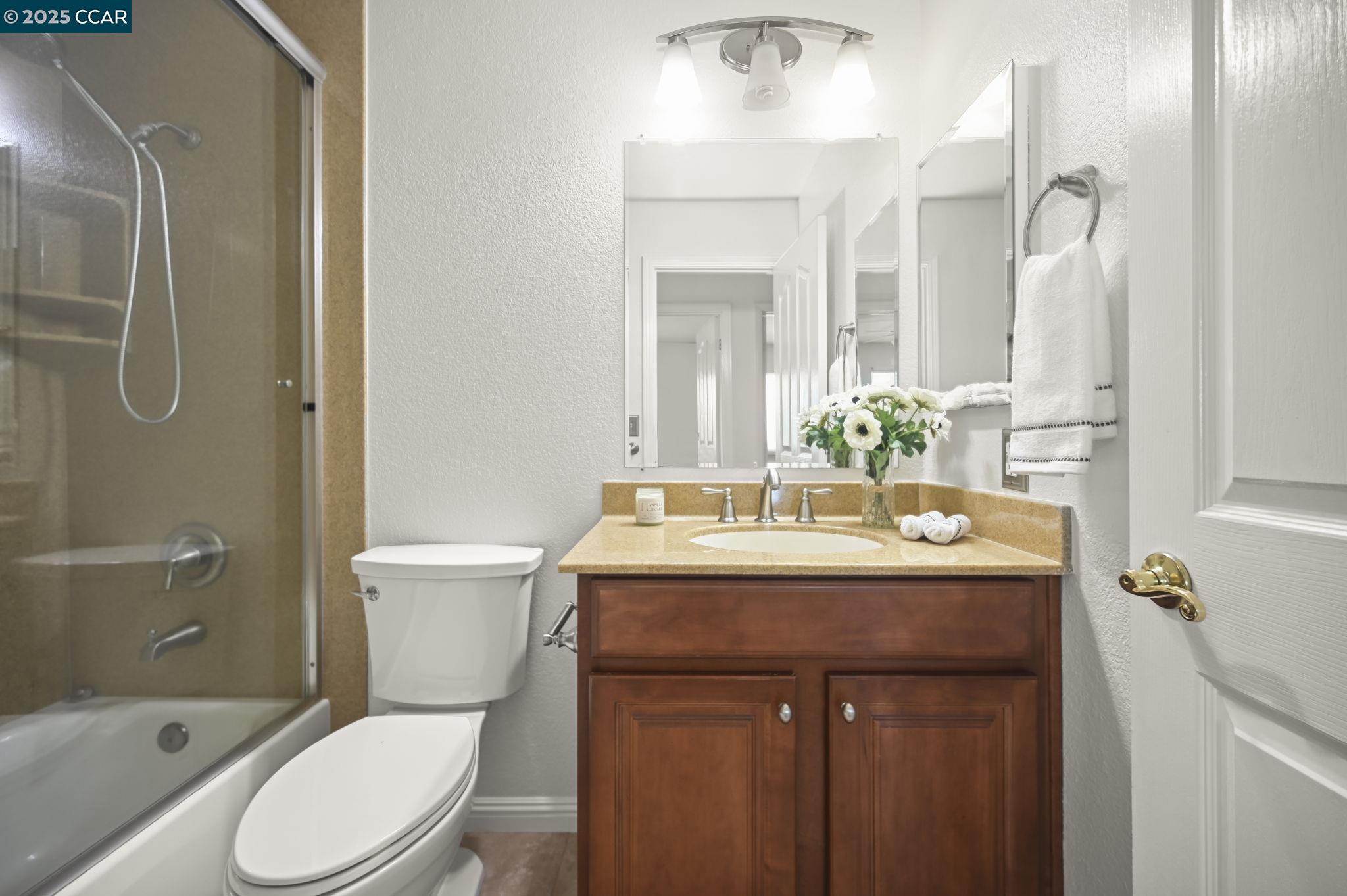409 Agate Ct