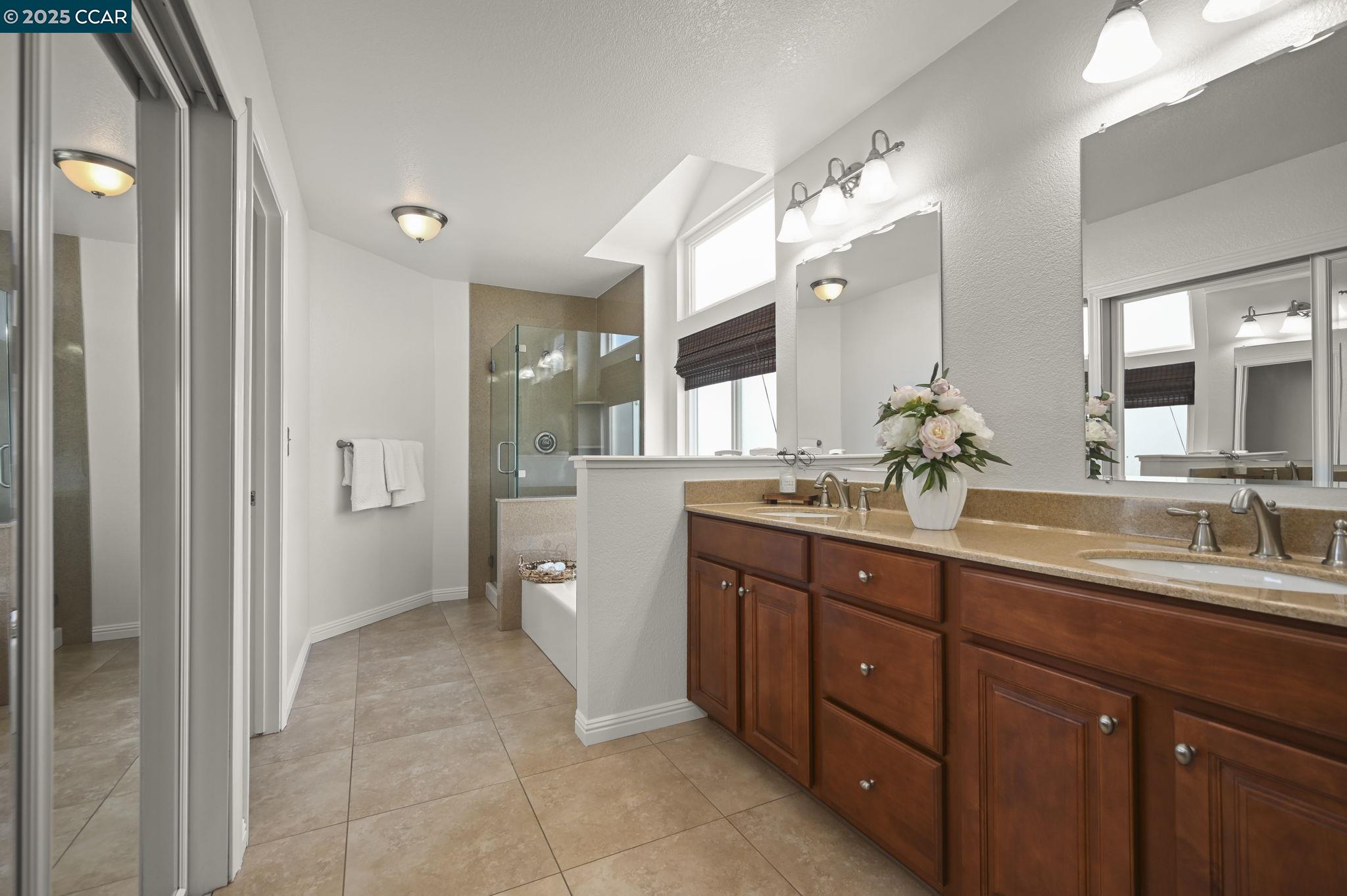 409 Agate Ct