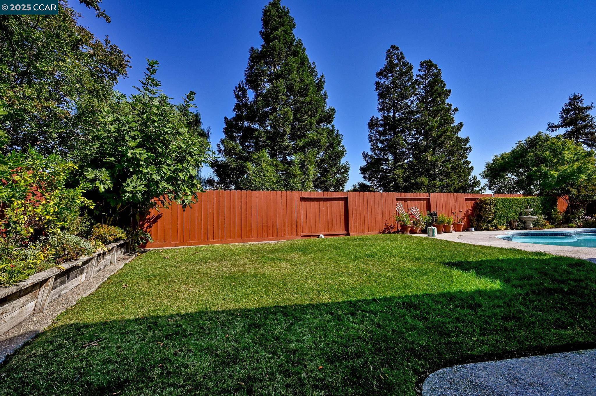 409 Agate Ct