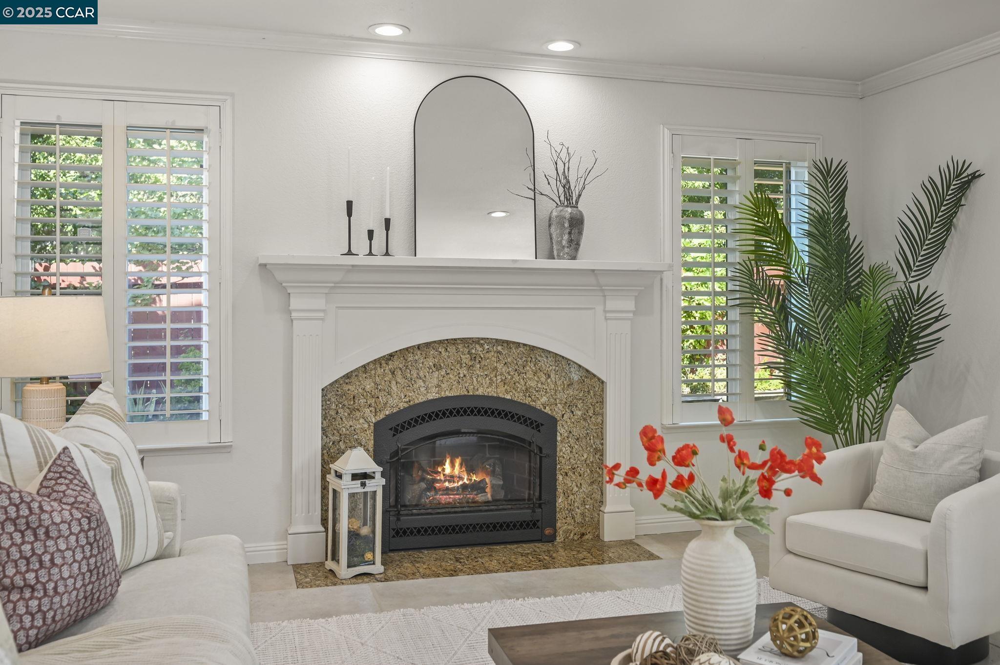 409 Agate Ct