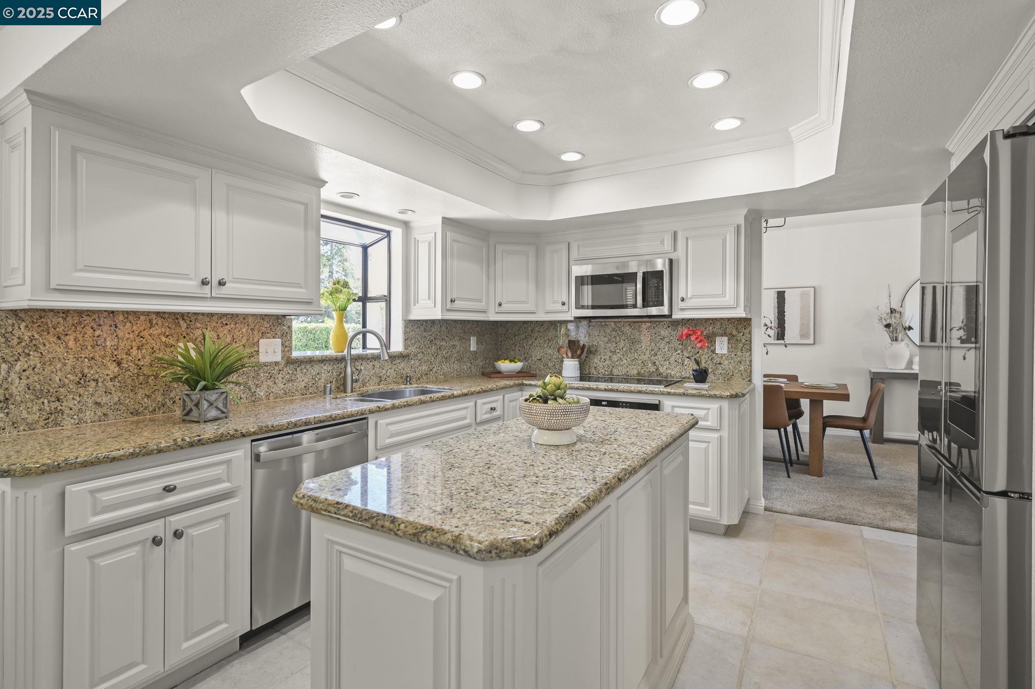 409 Agate Ct