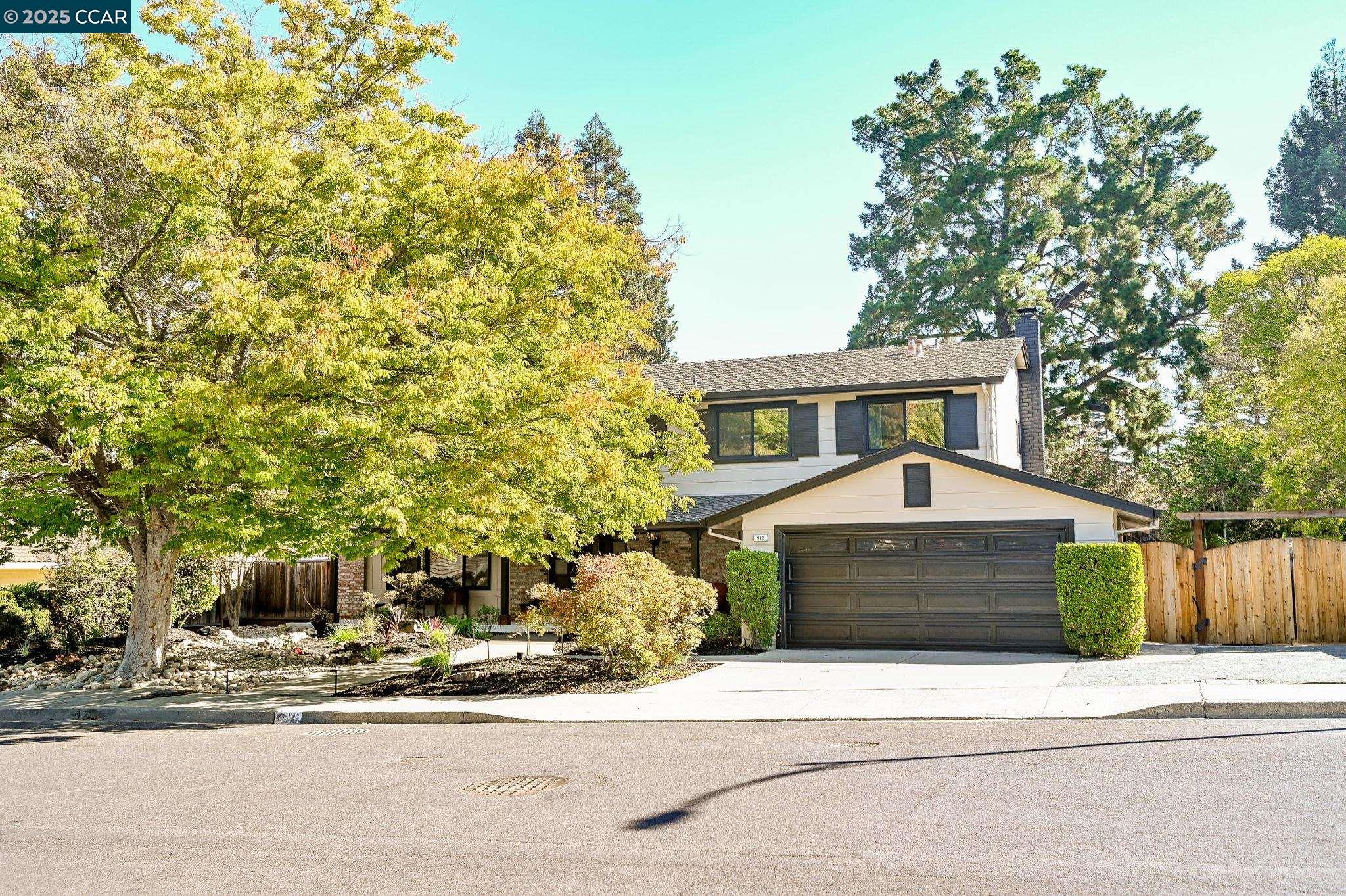 942 Cheyenne Dr