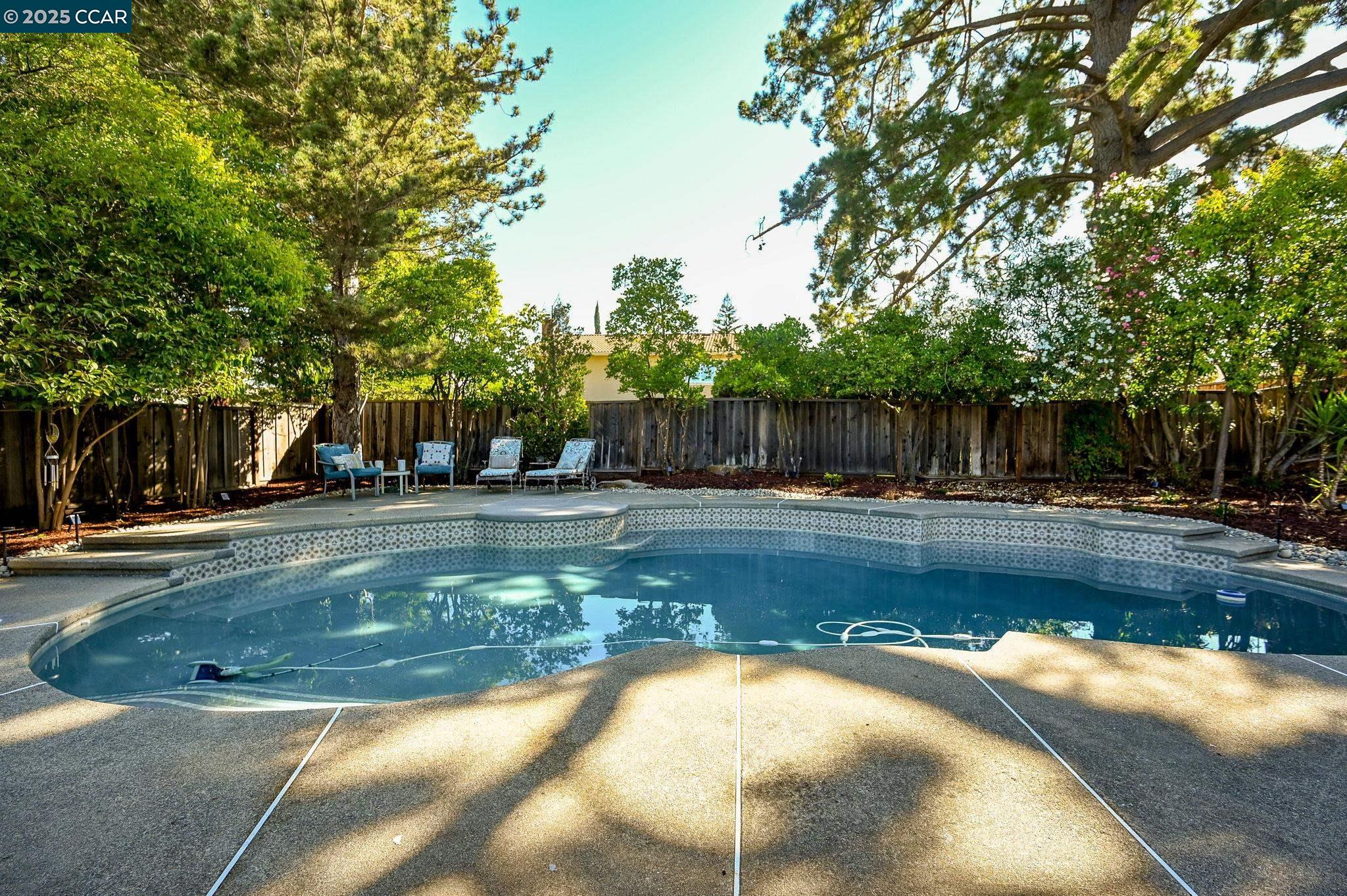 942 Cheyenne Dr