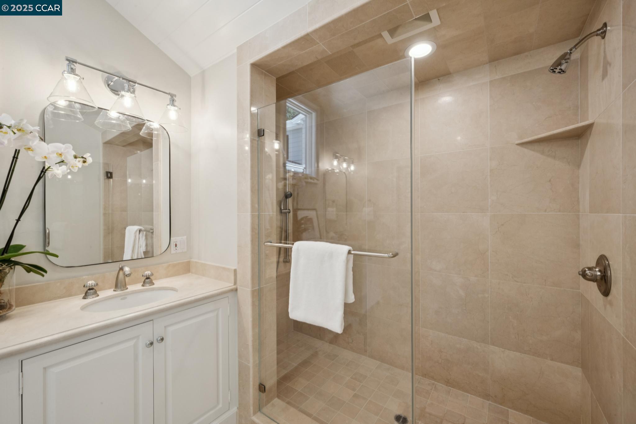 1133 Estates Dr