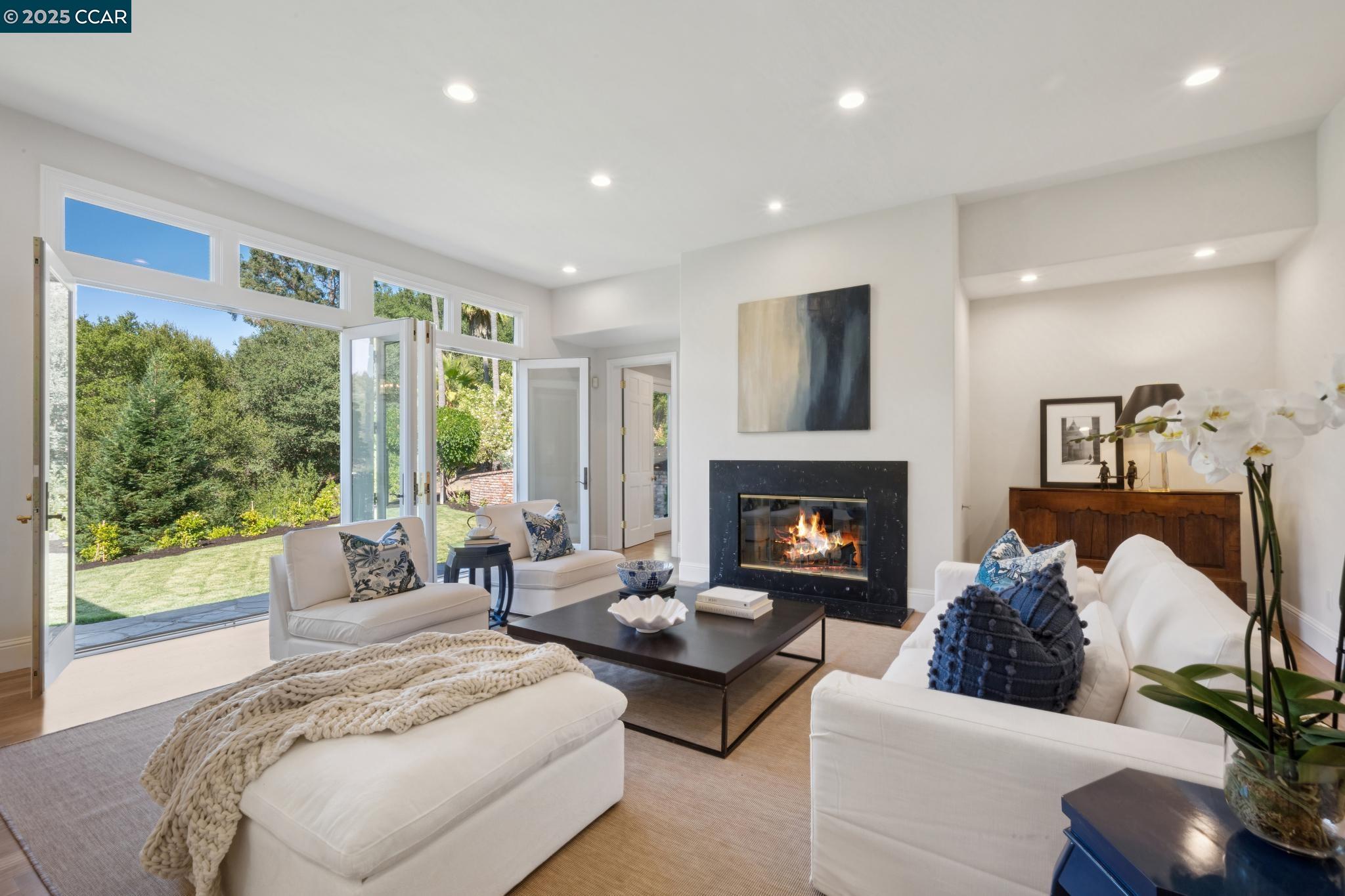1133 Estates Dr