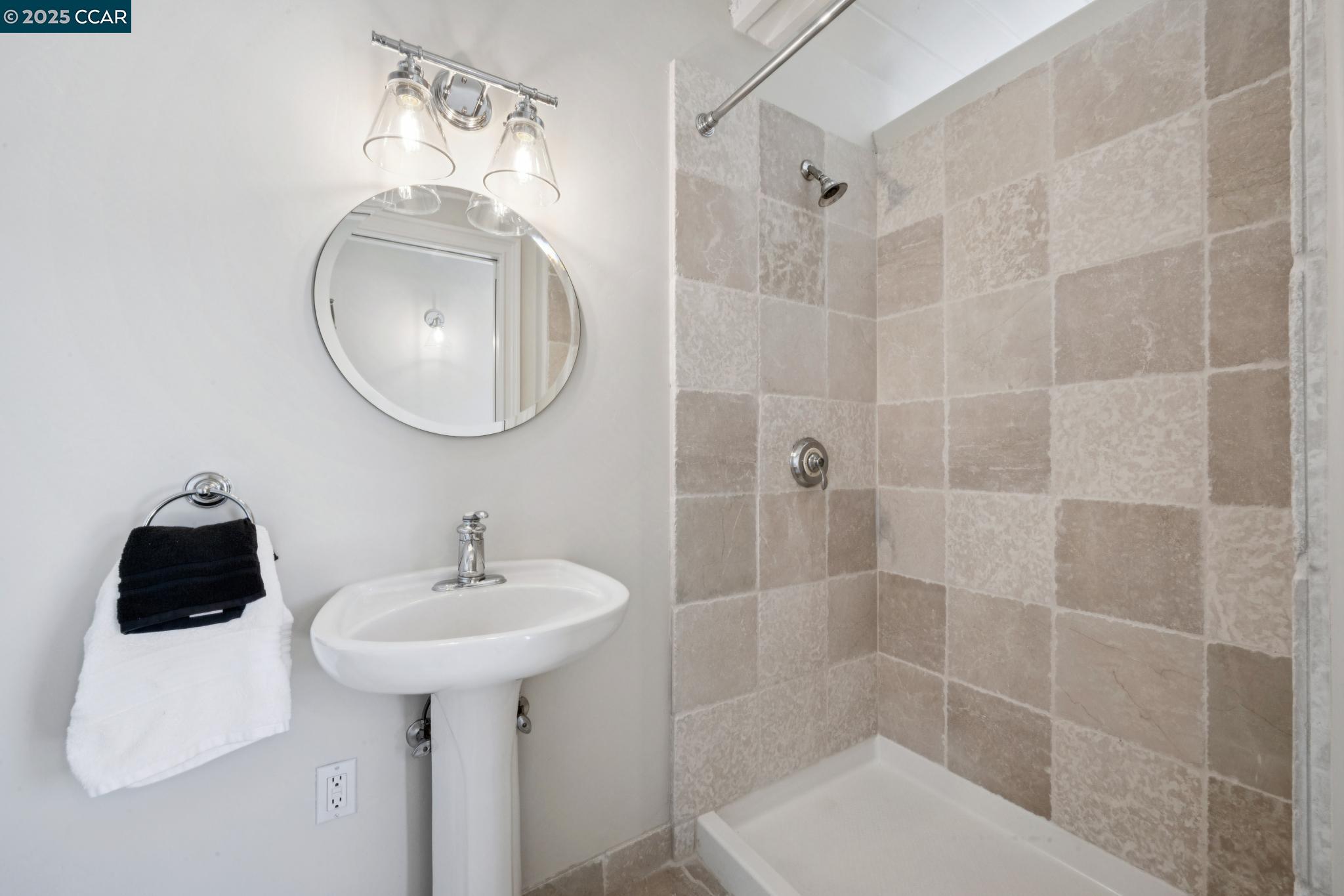 1133 Estates Dr