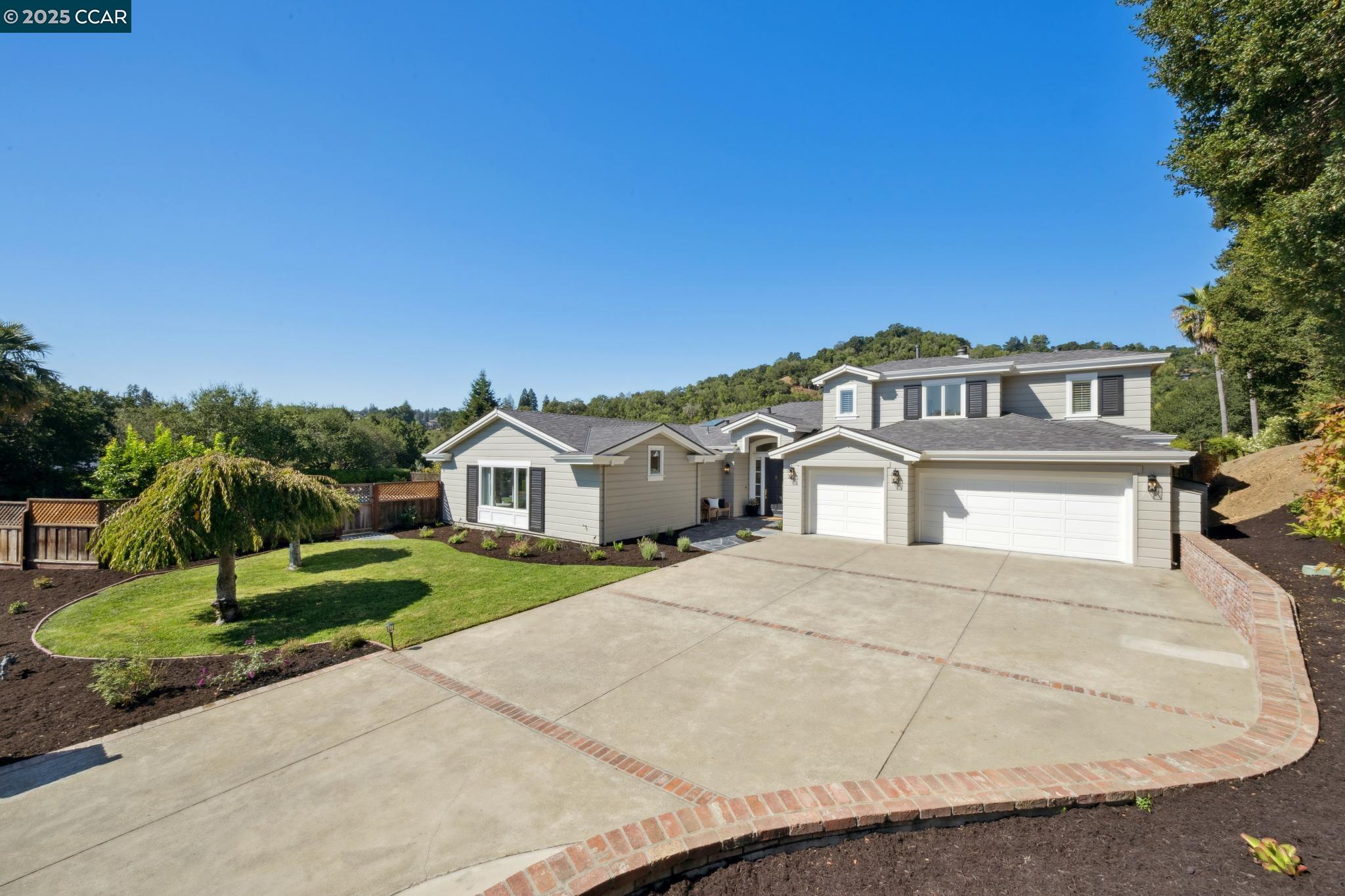 1133 Estates Dr