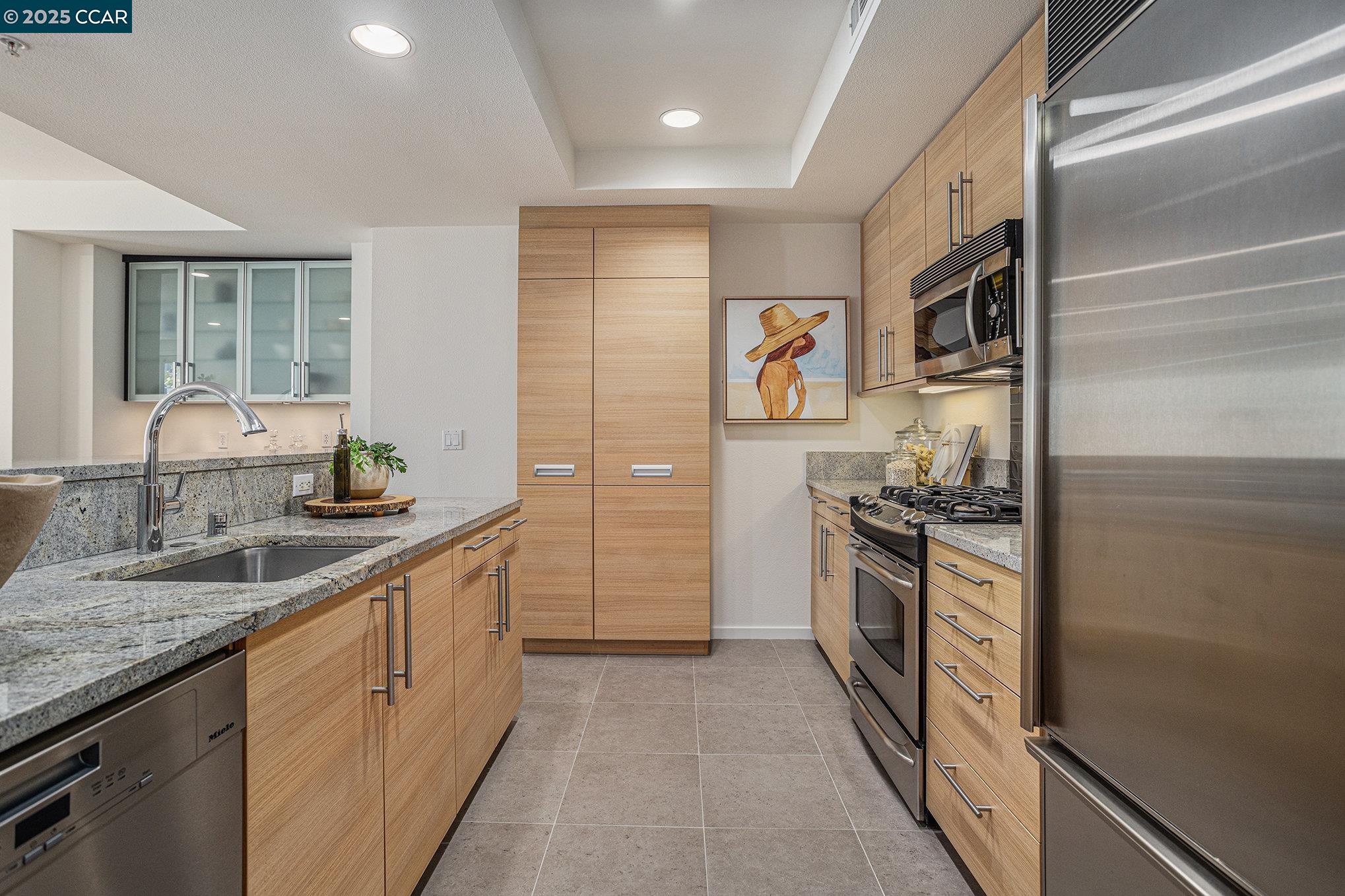 1655 N CALIFORNIA # 205