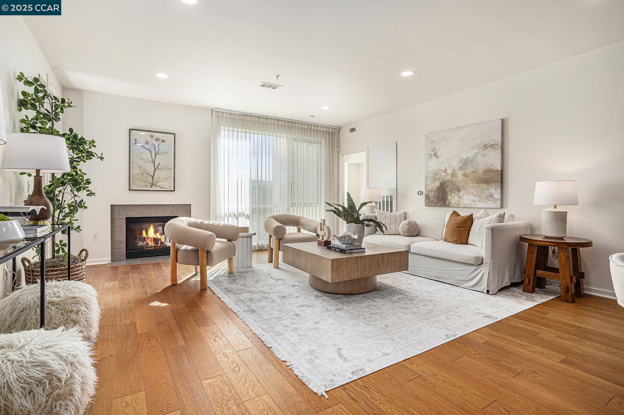 1655 N CALIFORNIA # 205