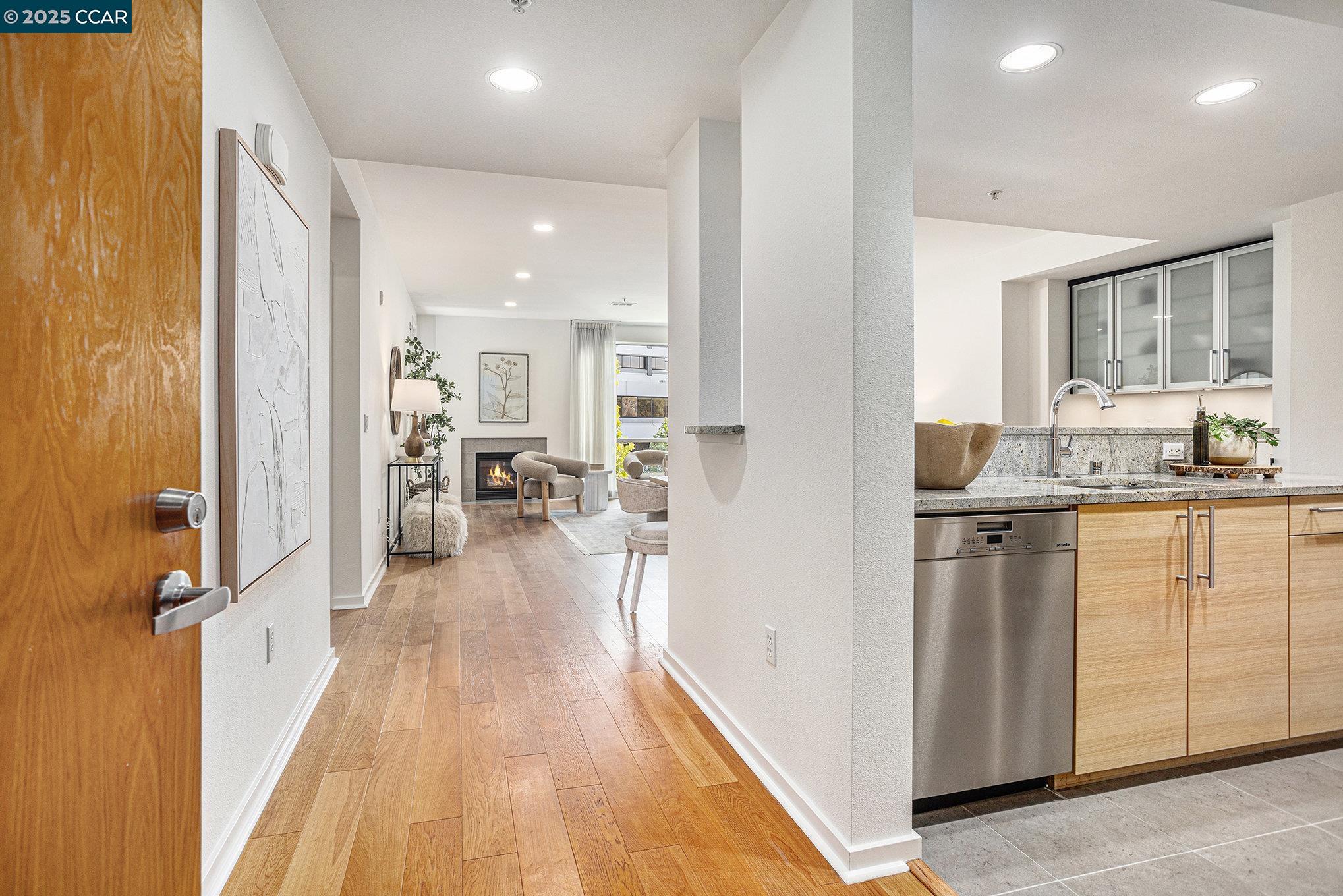 1655 N CALIFORNIA # 205
