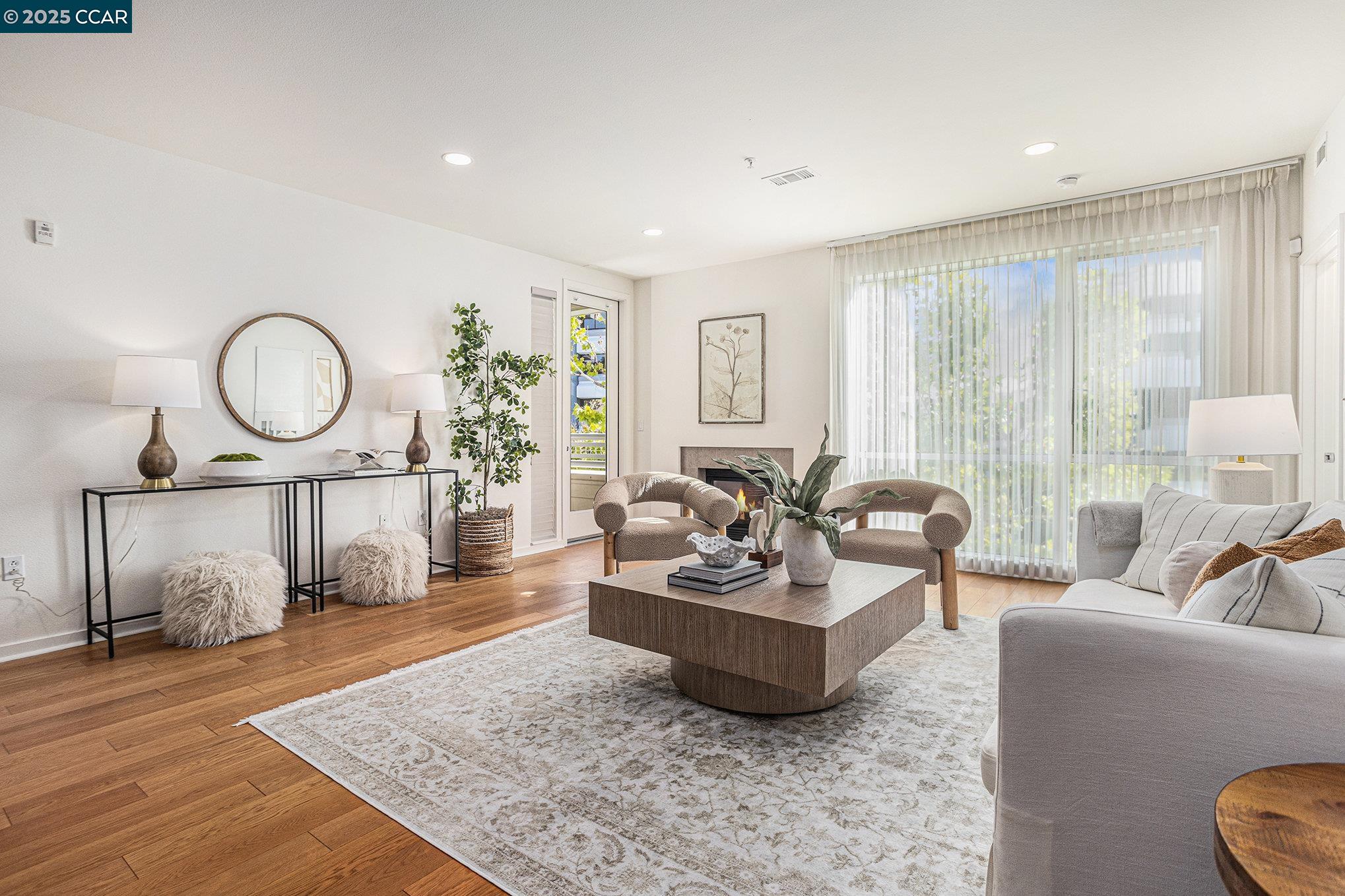 1655 N CALIFORNIA # 205